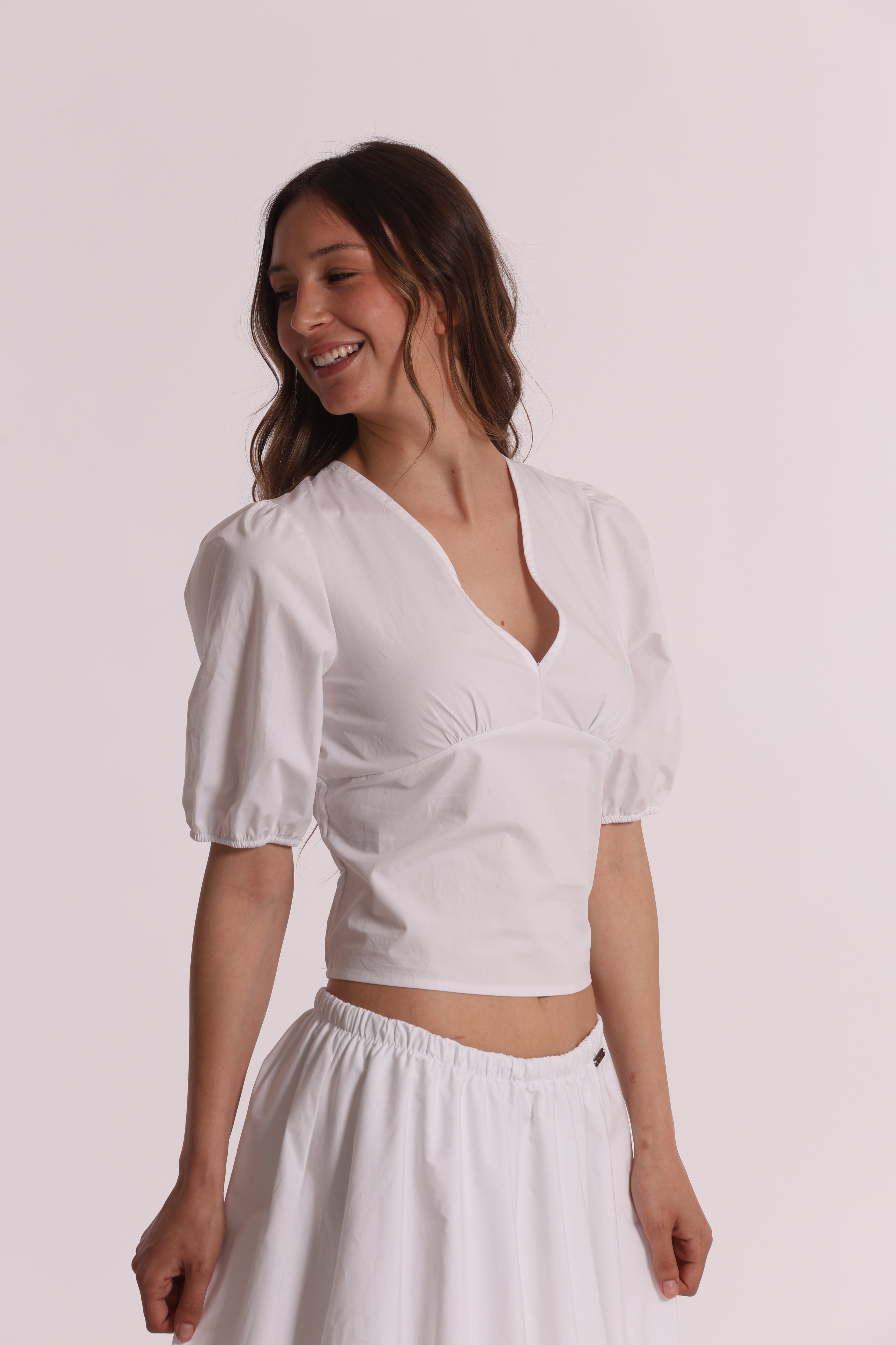 Mimi Mua Cropped Scollo V Blusa in Cotone
