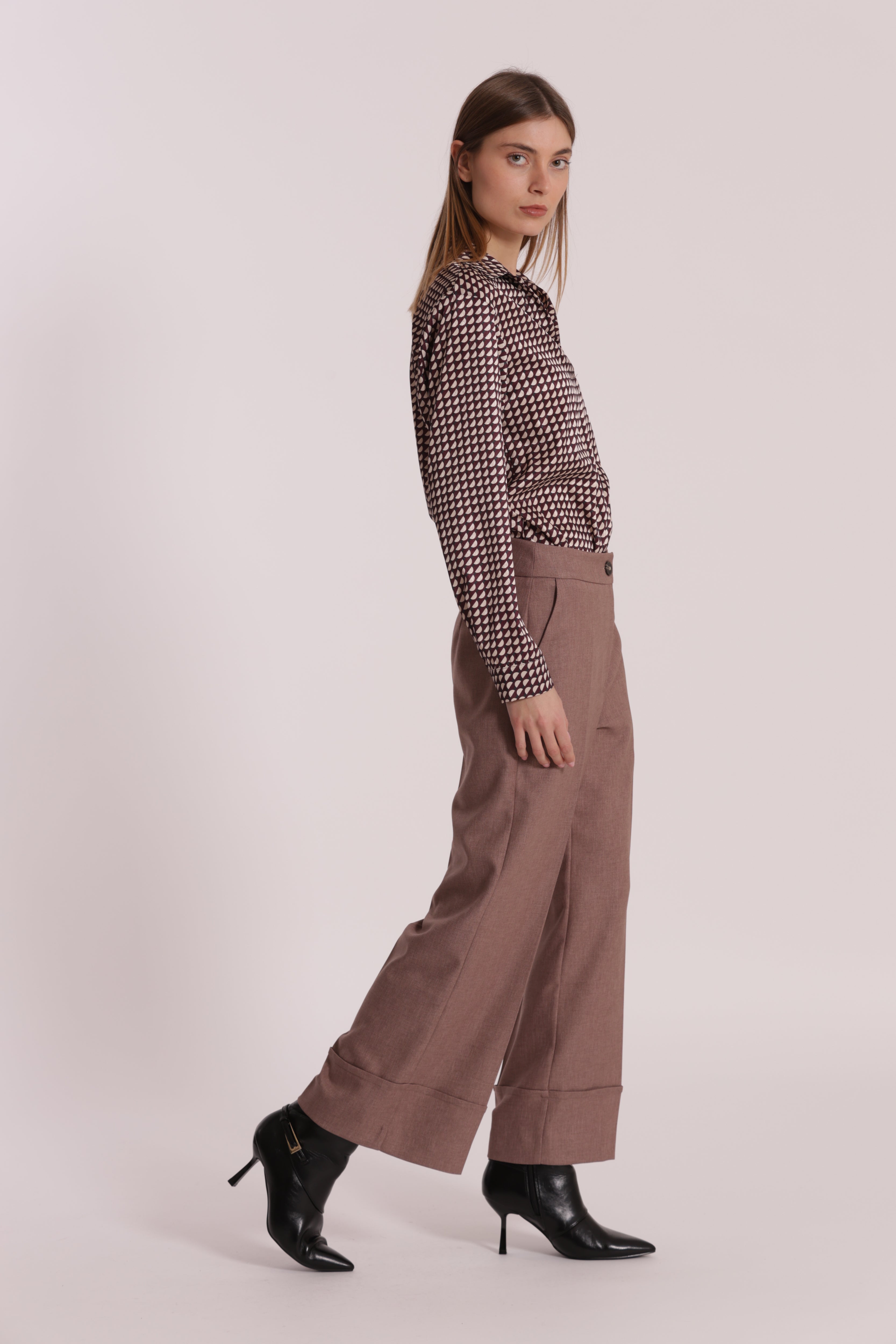 Mimi Mua Pantalone Cropped in Tessuto Fiammato Tortora