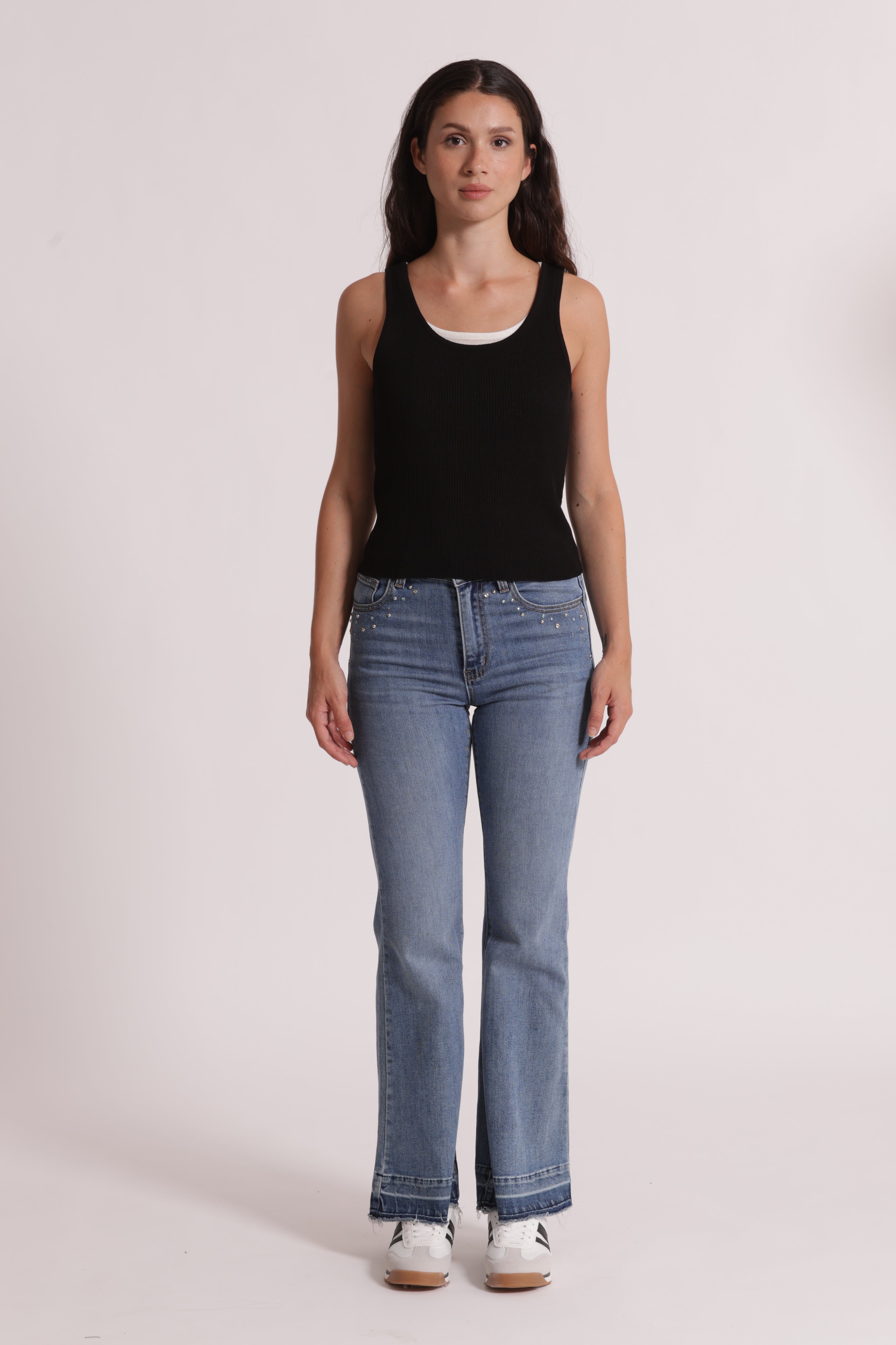 Mimi Mua jeans zampa dettaglio gioiello blu chiaro