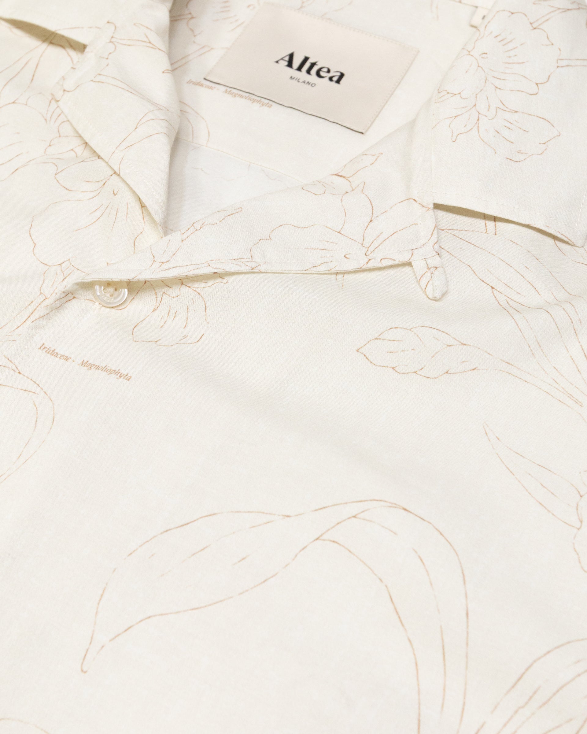 Altea Bart camicia in mussola beige over manica corta