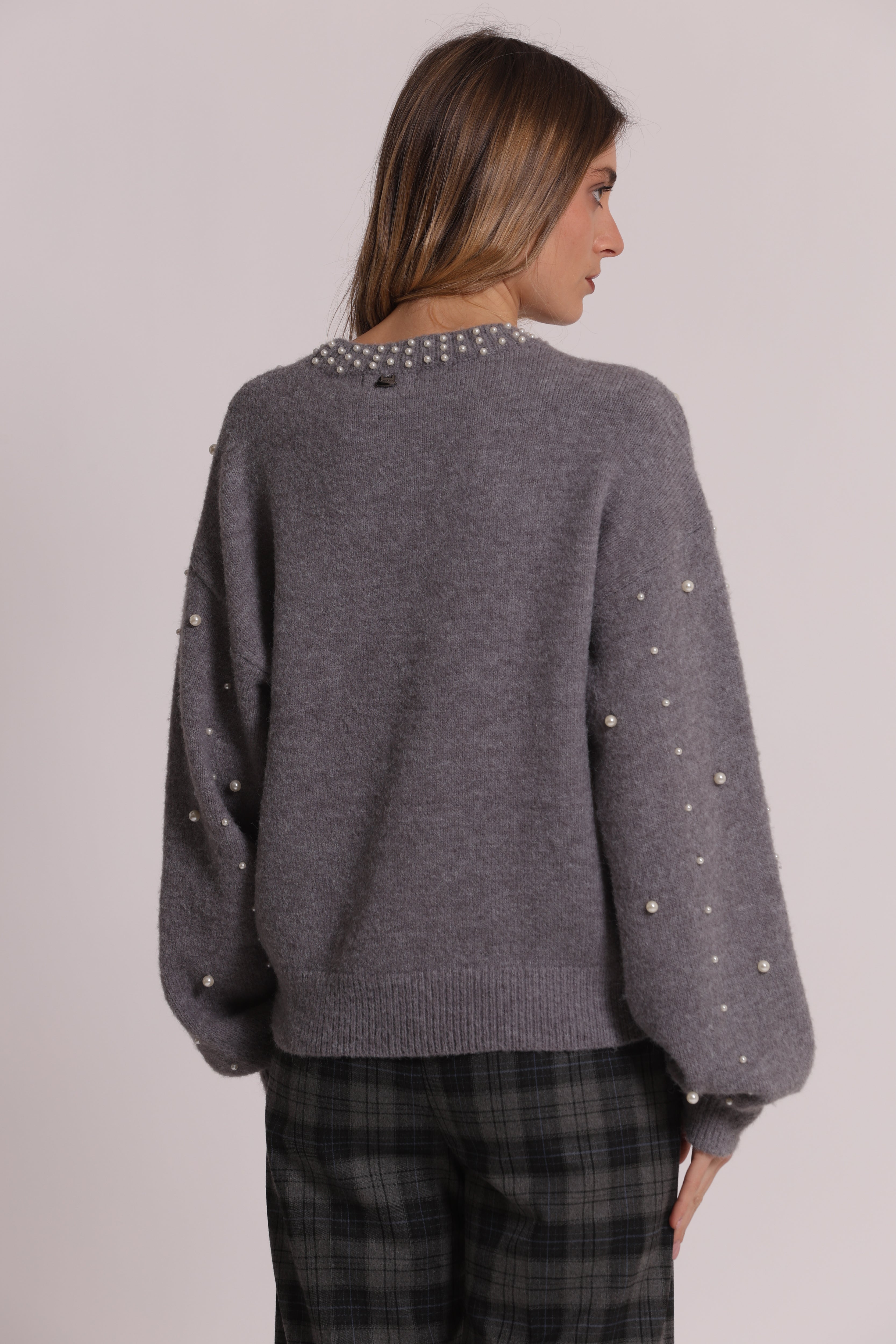 Mimi Mua maglia scollo tondo con perle