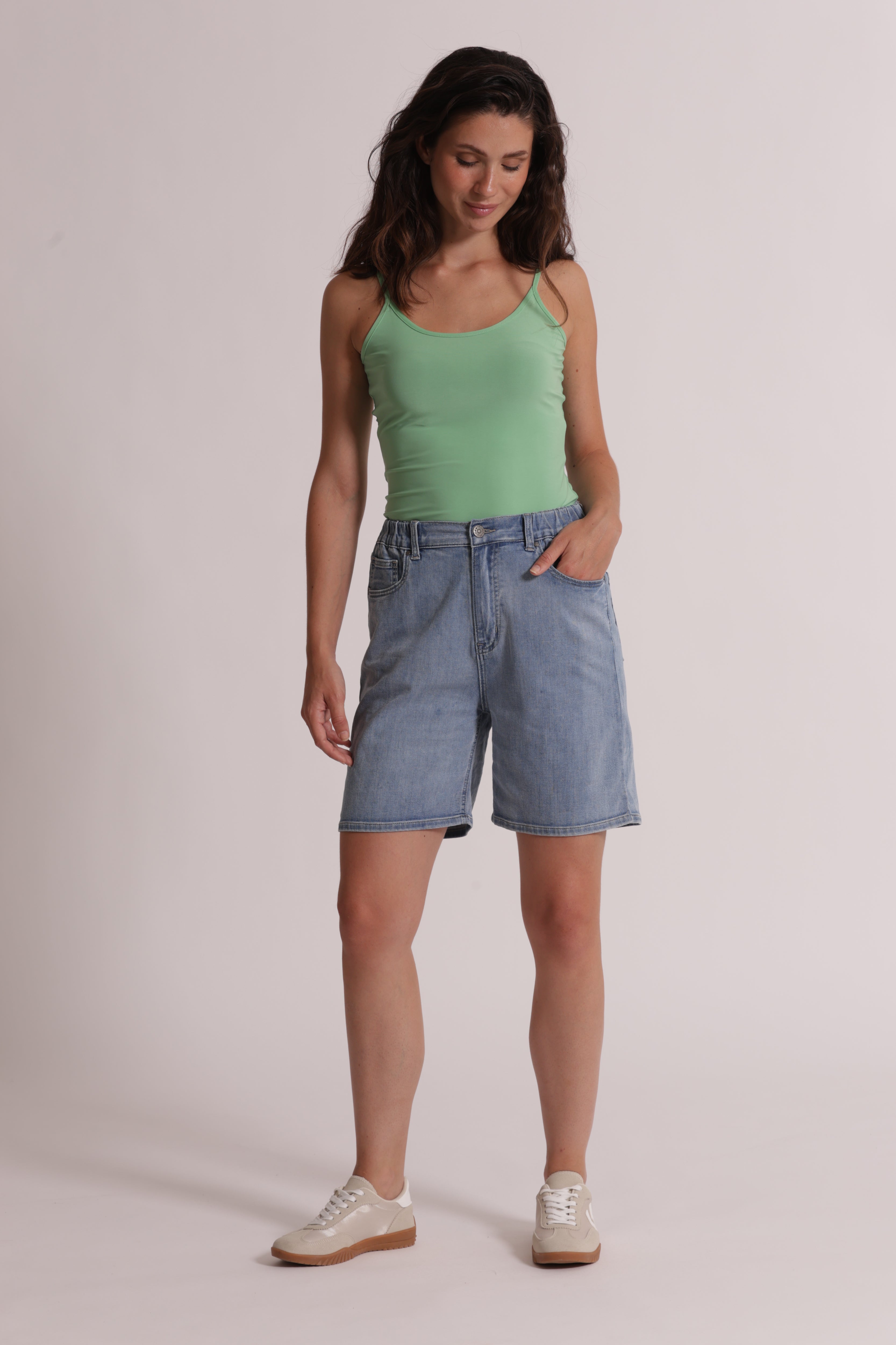 Mimi Mua Shorts in Denim shorts blu chiaro cotone