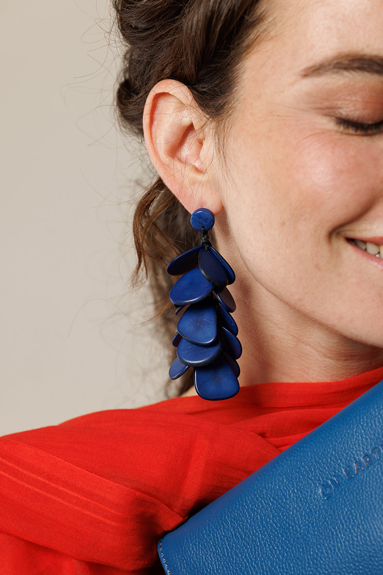 On Earth Samba orecchini tagua blu 9 cm