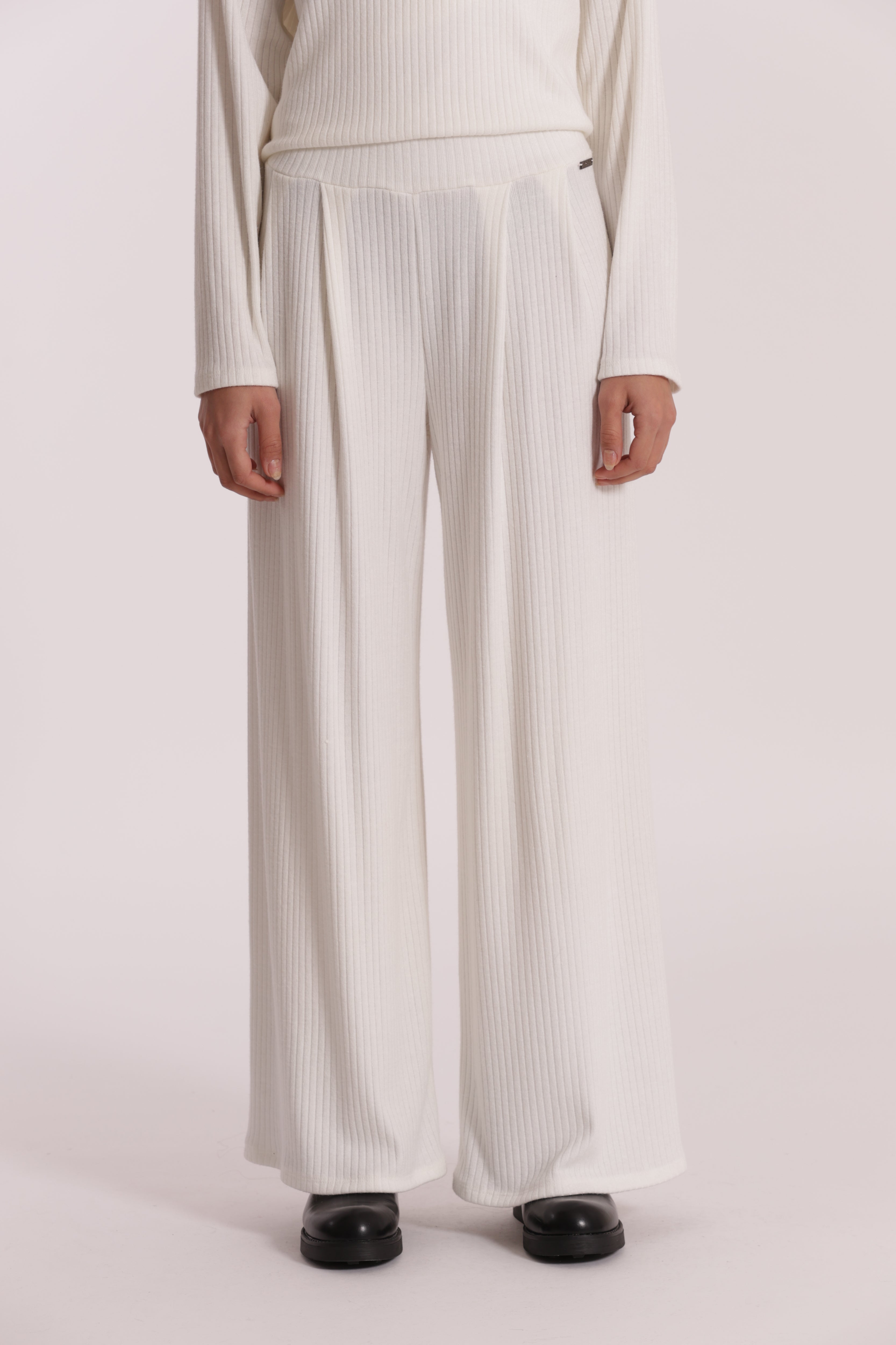 Mimi Mua Palazzo Maglia a Coste Pantalone Nero
