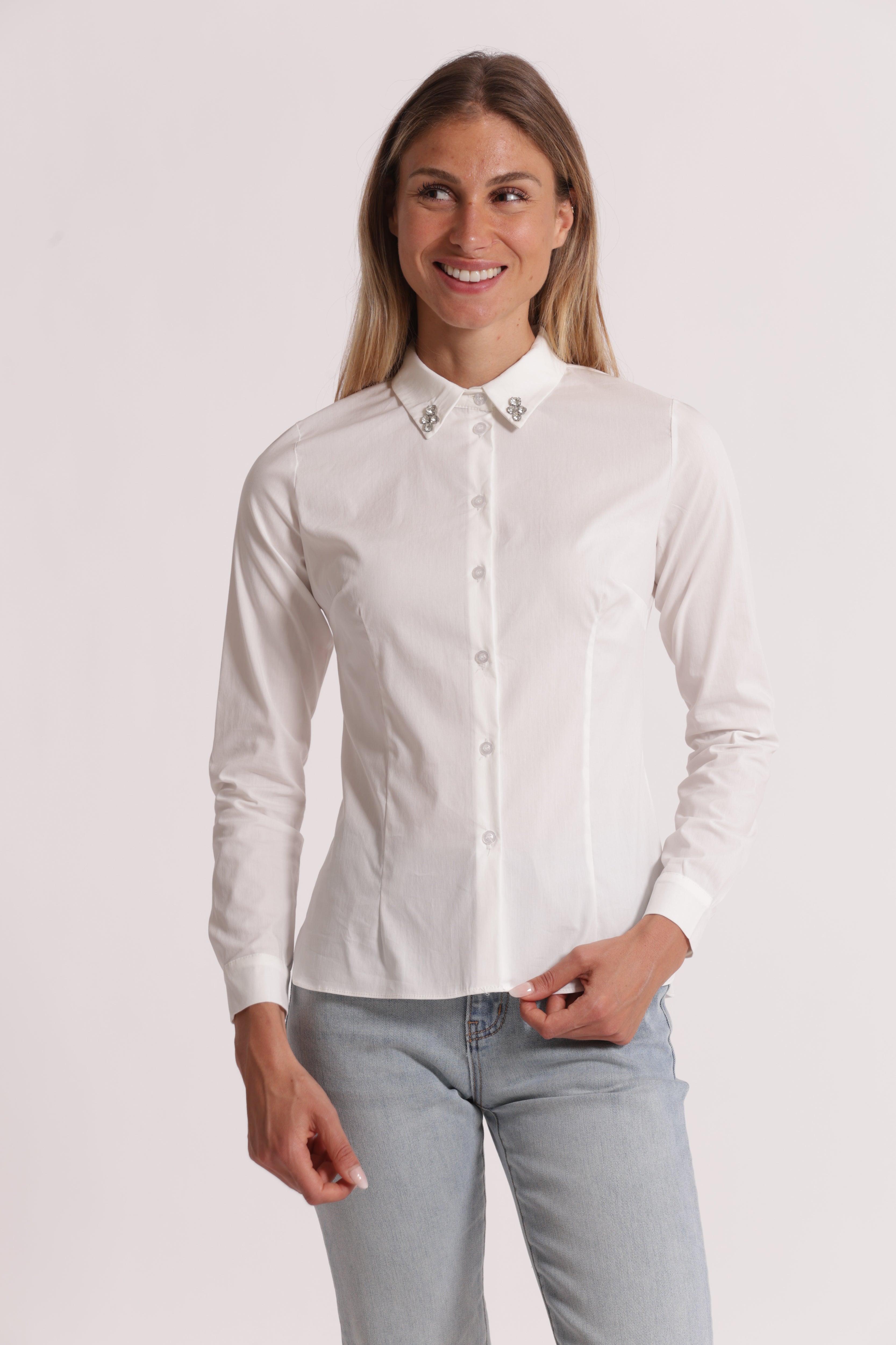 Mimi Mua Camicia con Dettaglio Gioiello Bianco