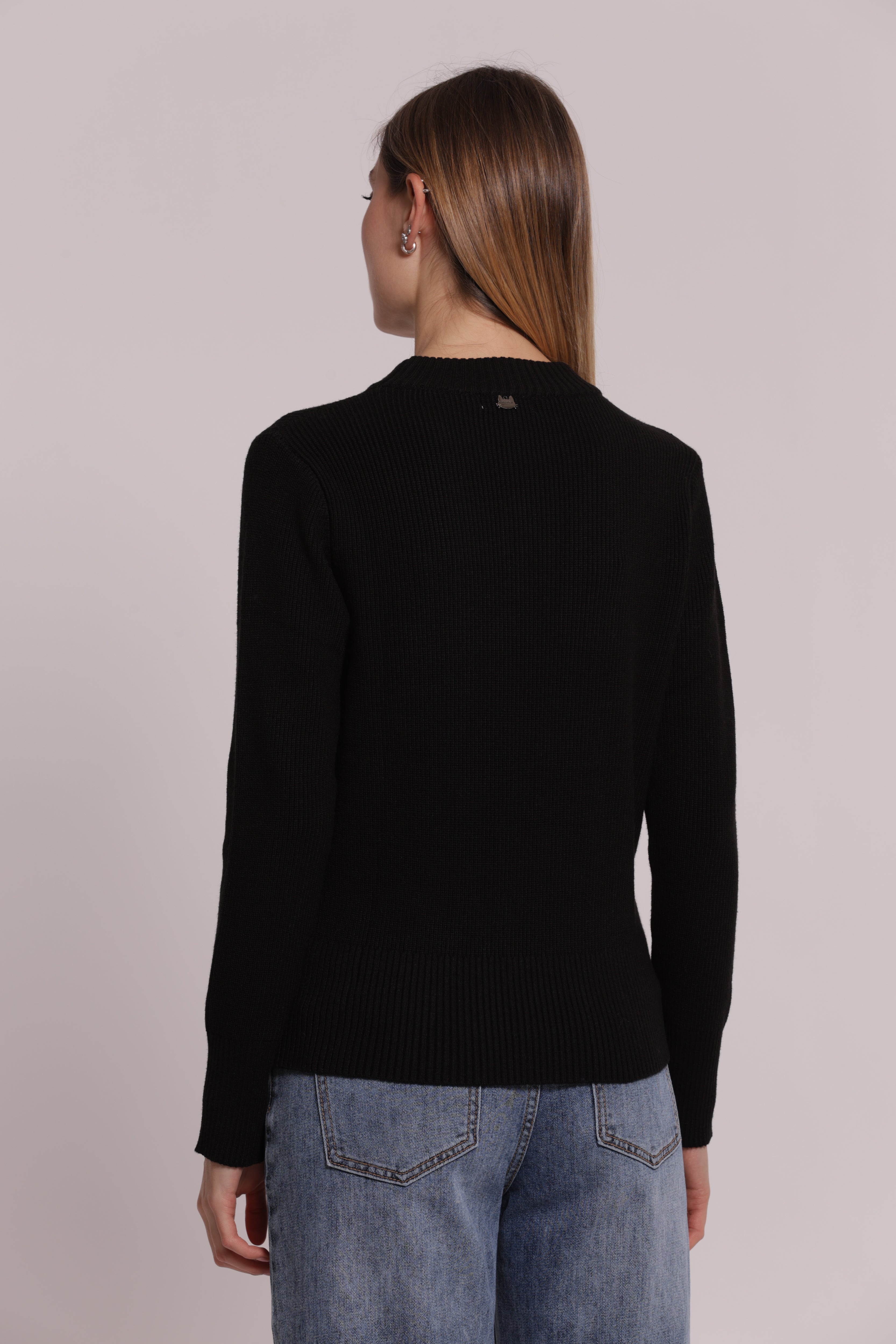 Mimi Mua Maglia Scollo Tondo Treccia maglia nera