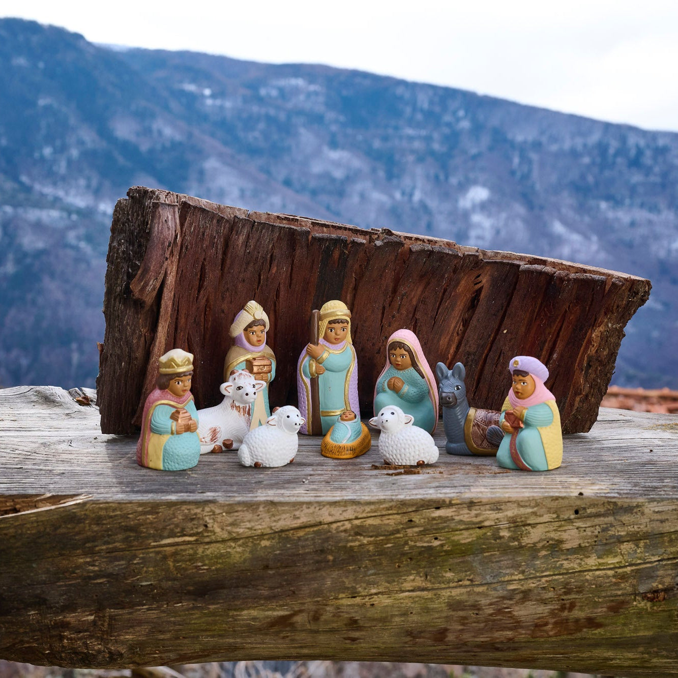 On Earth Cooperative Collection Aurora presepe ceramica 10 figure
