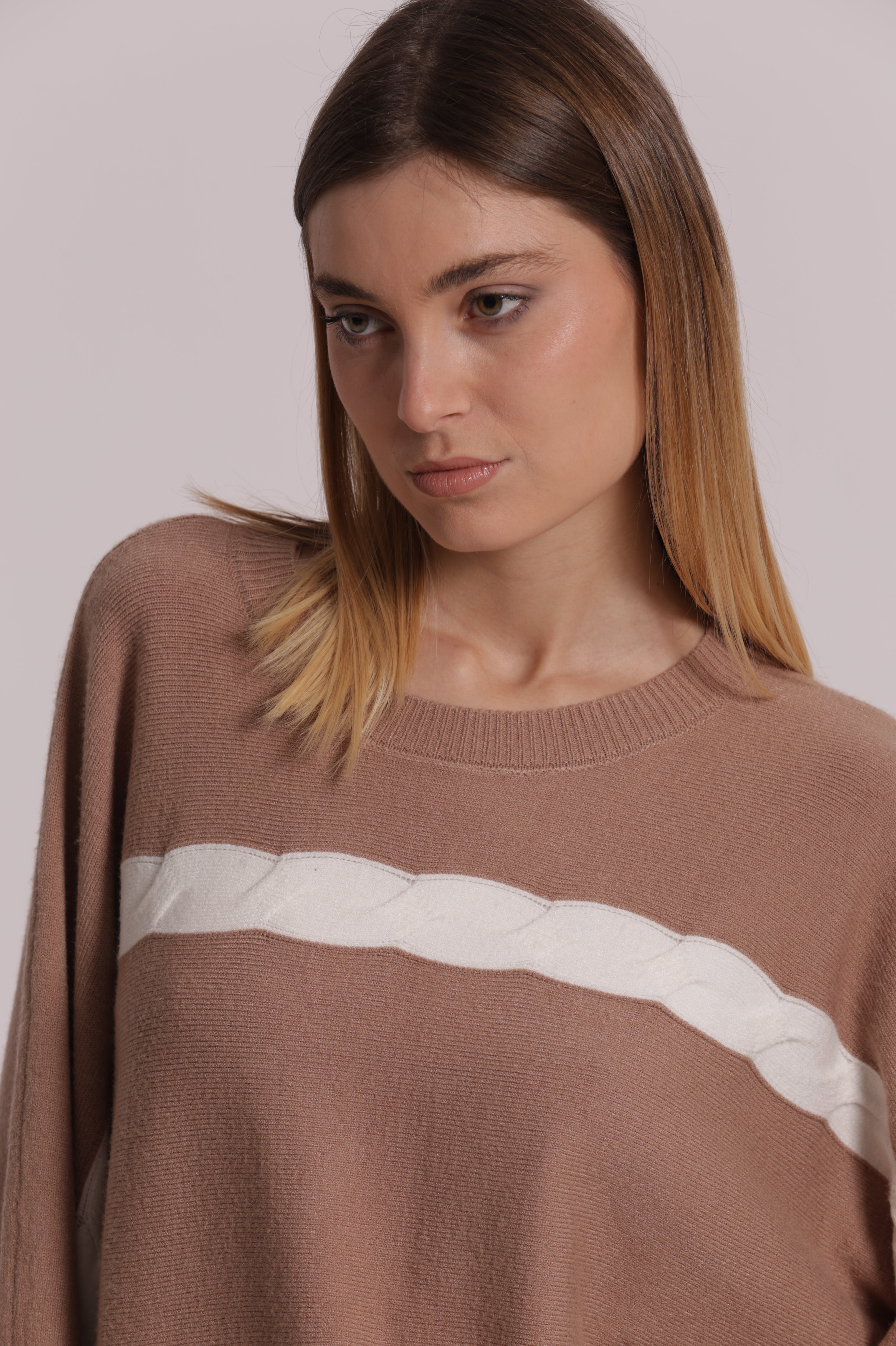 Mimi Mua Maglia Scollo Tondo Treccia in Viscosa