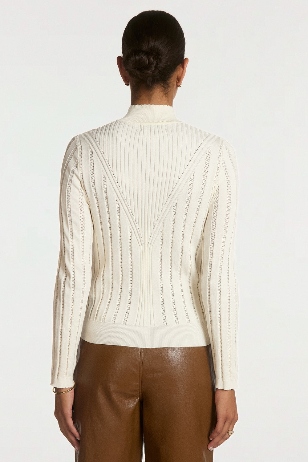 Aaiko Vida top crema collo alto maglia