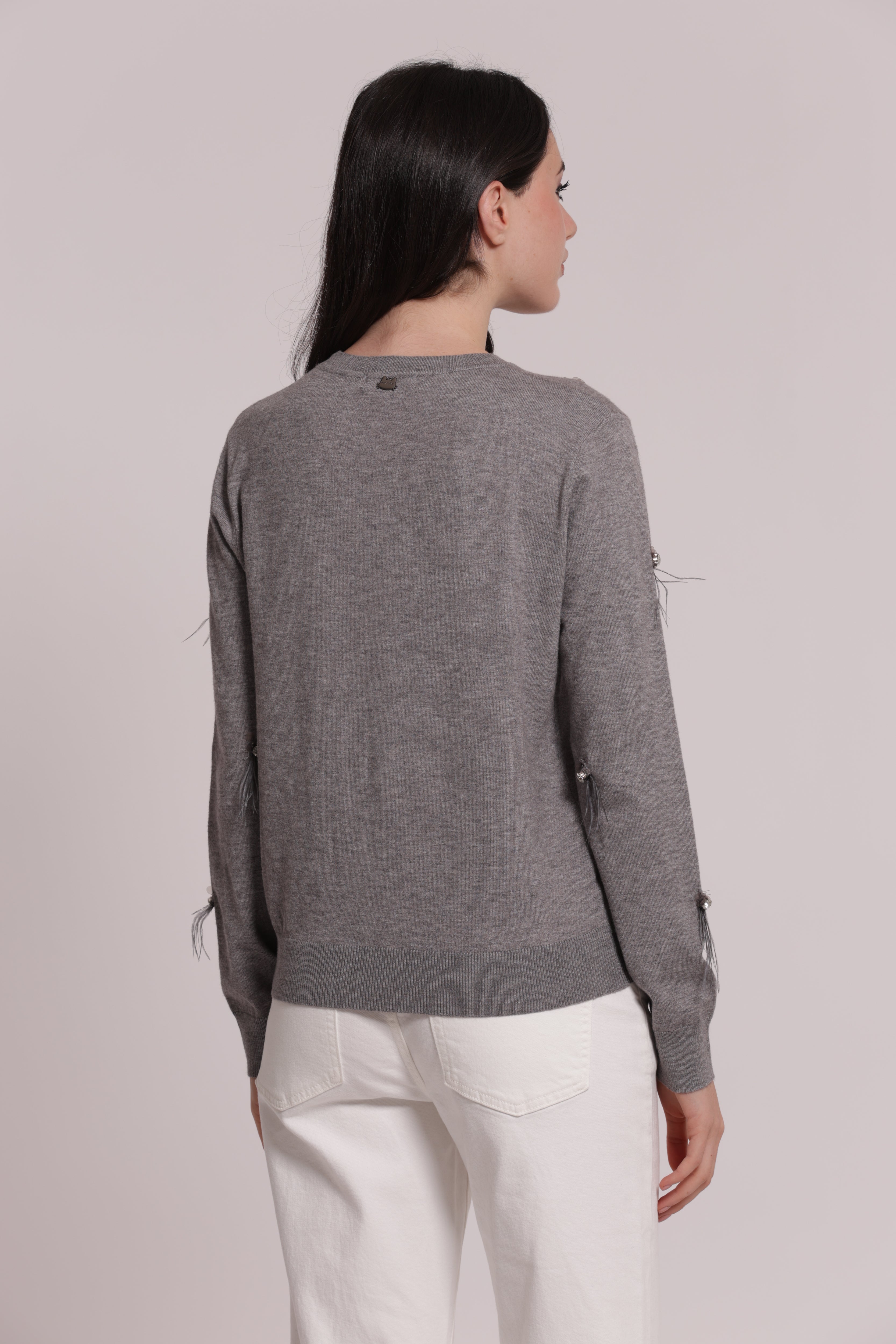 Mimi Mua Maglia Scollo Tondo con Piume Nera