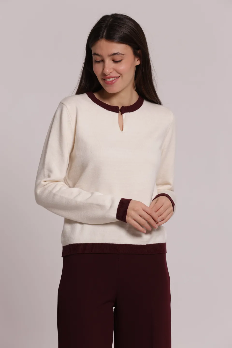 Mimi Mua Maglia Scollo a V Bicolor Nero Morbido