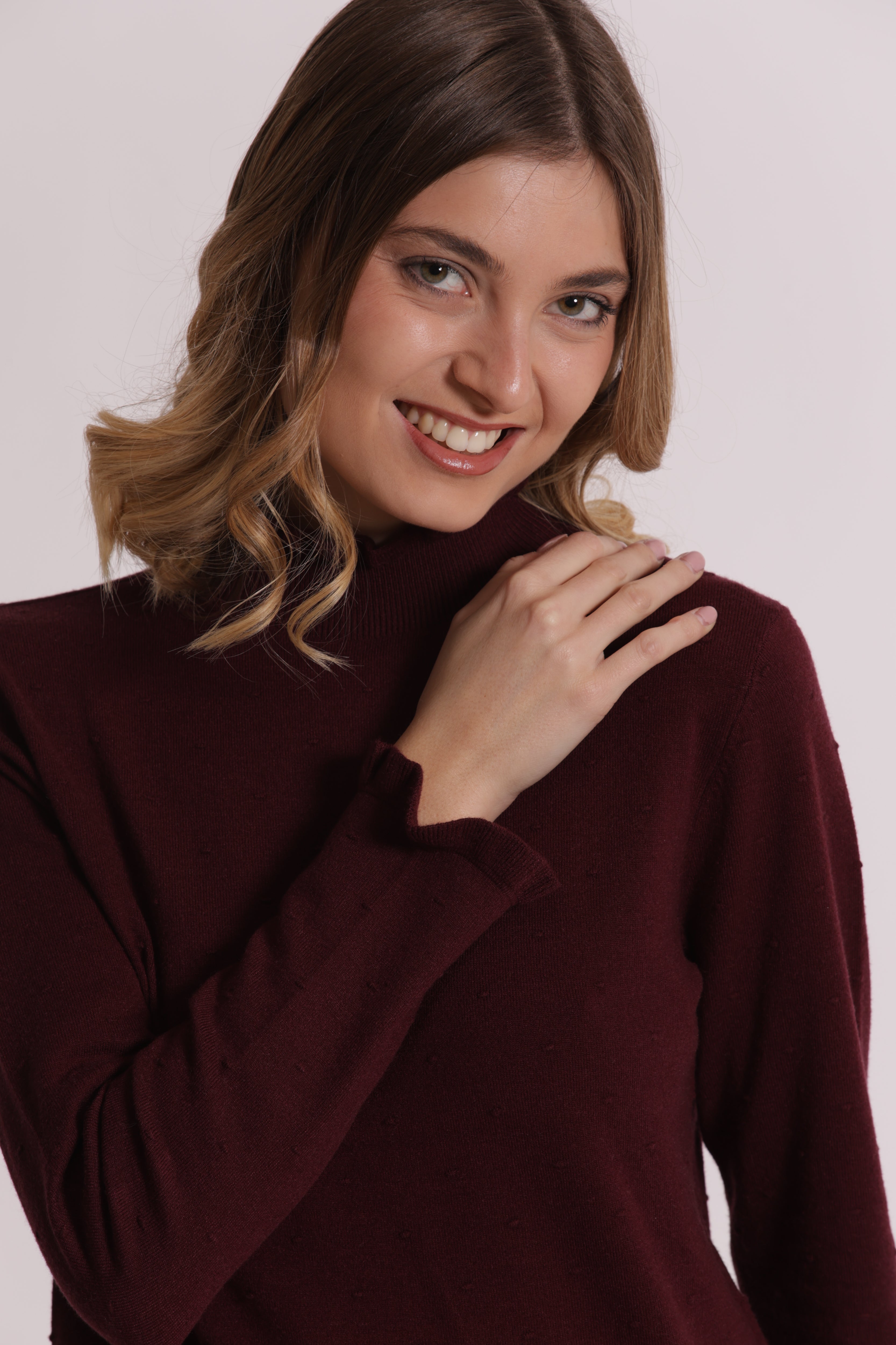 Mimi Mua Maglia Collo Alto Pois maglia nero aderente