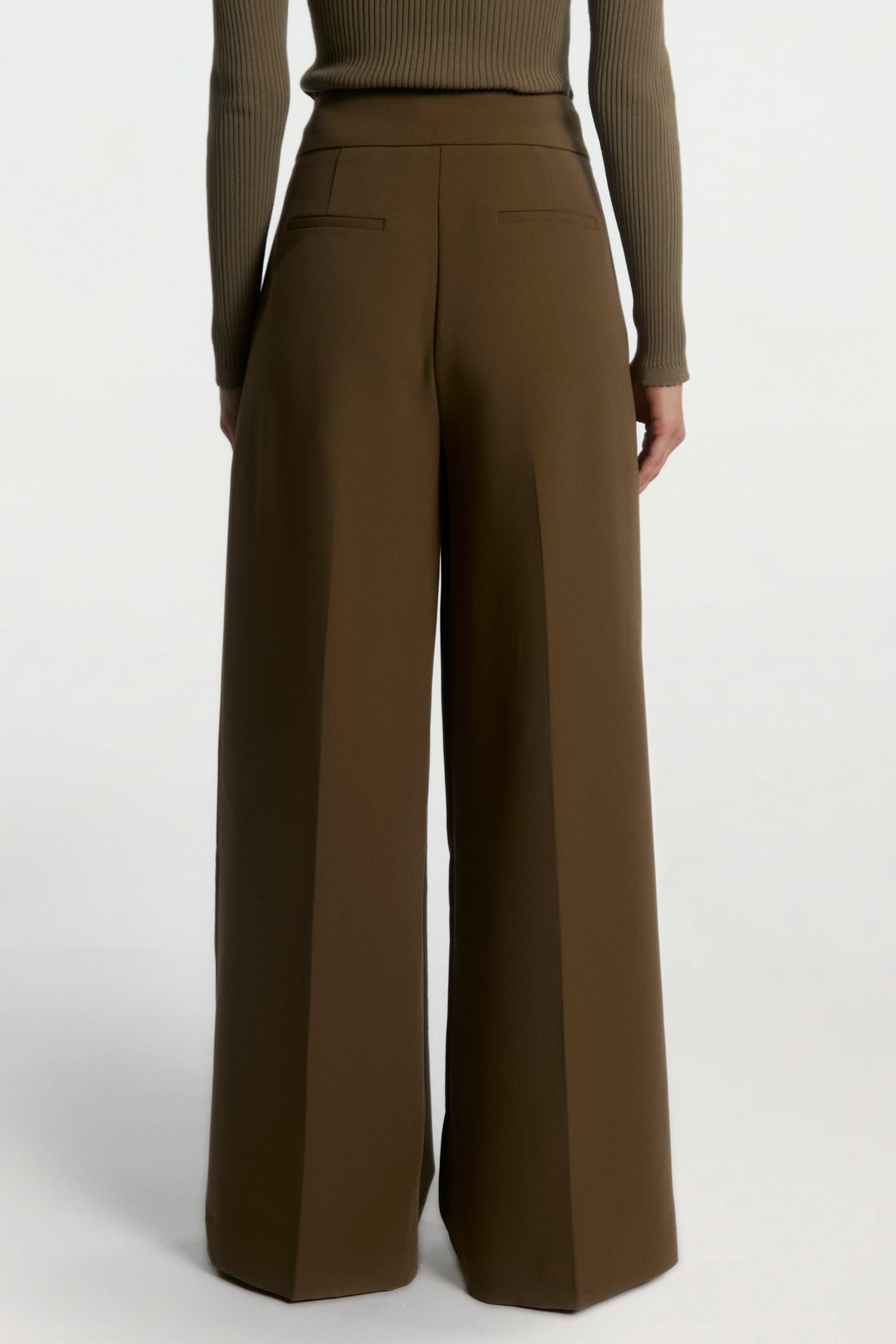Aaiko Nore pantaloni verdi gamba larga