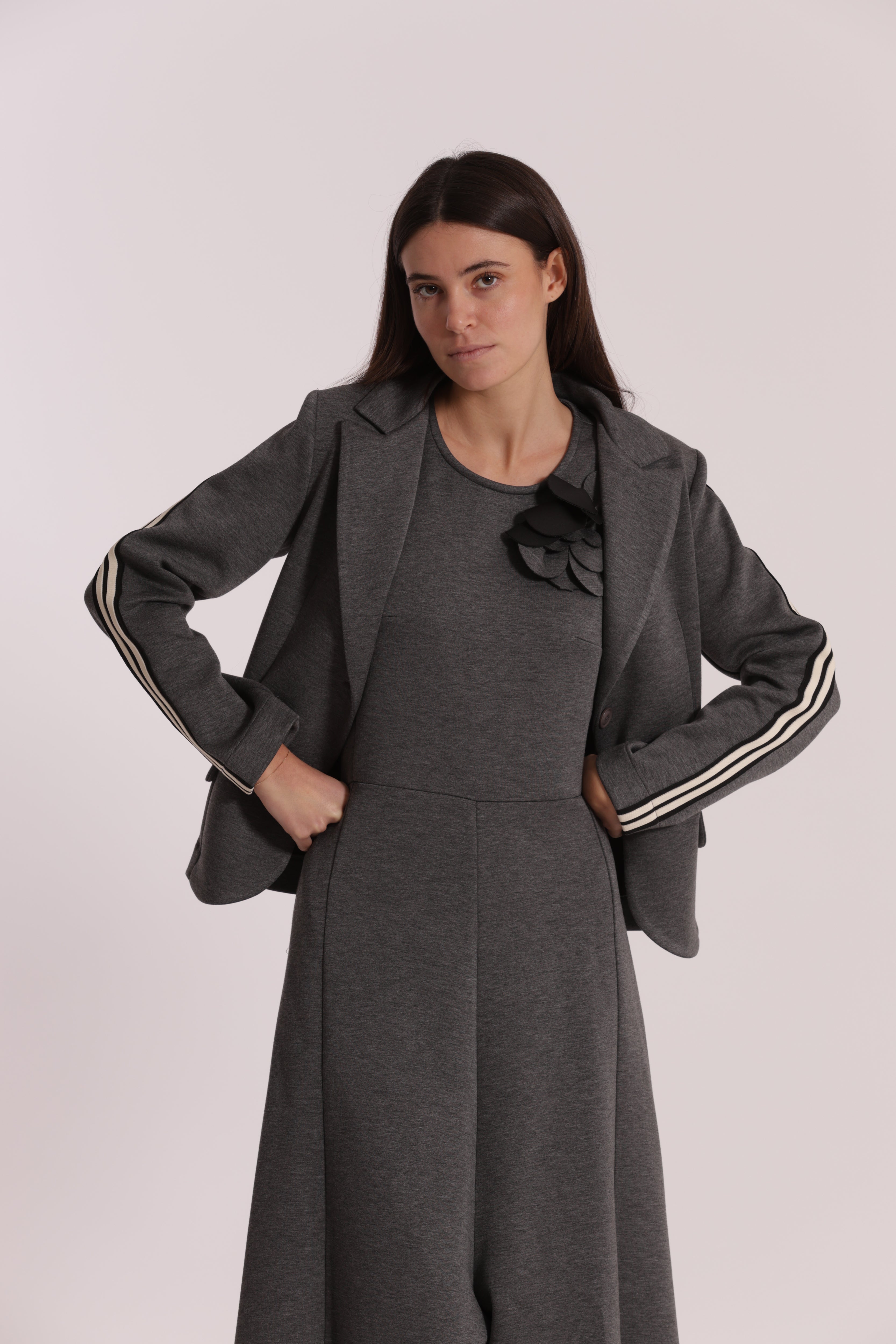 Mimi Mua Giacca Corta Neoprene Passamaneria Nero