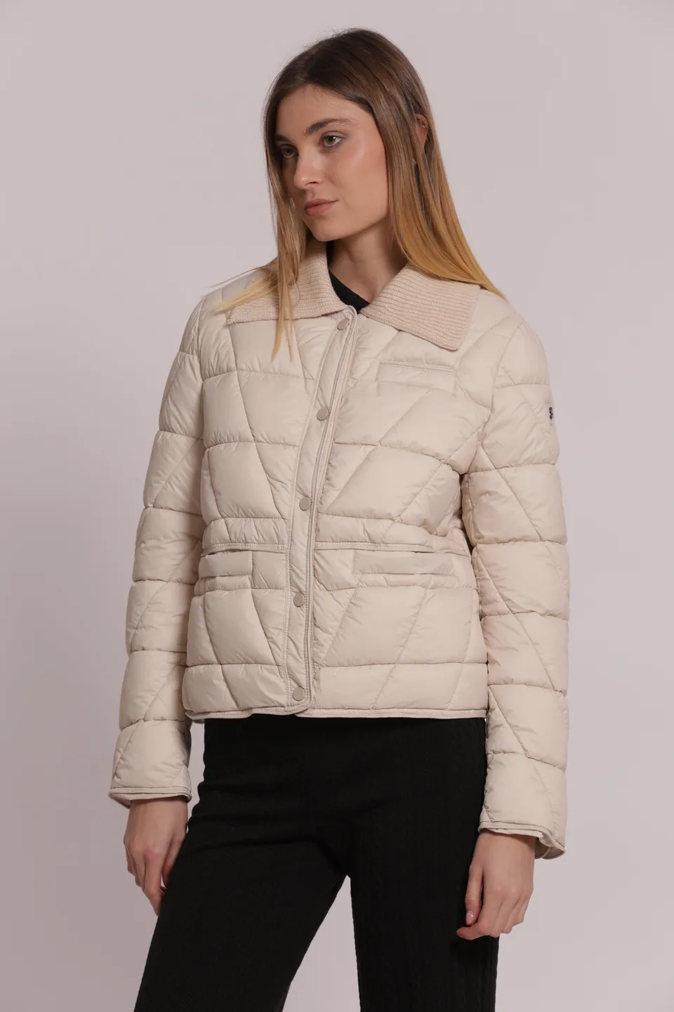 Mimi Mua Piumino Corto con Colletto in Maglia Panna leggero