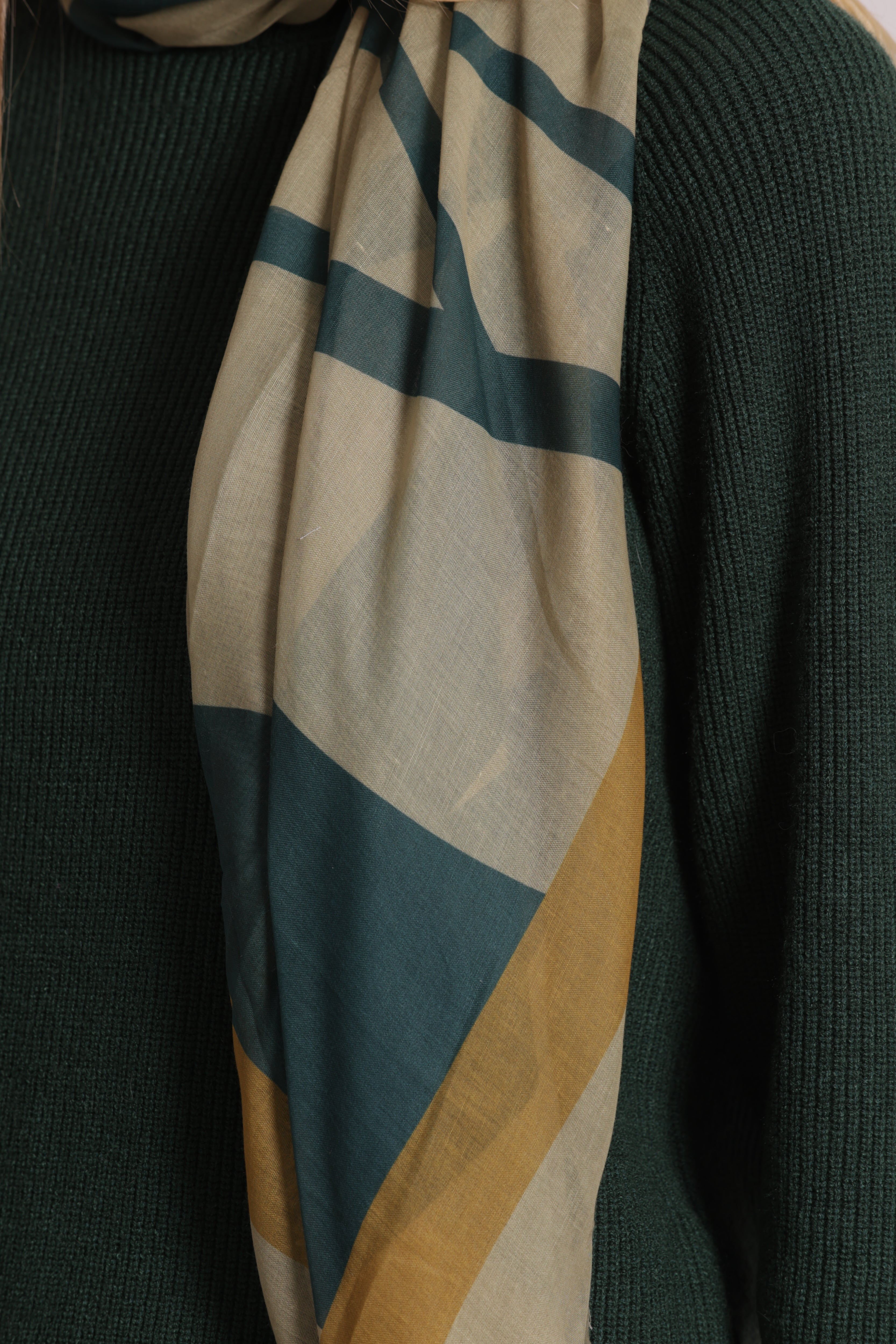 Mimi Mua Kintsugi Foulard 135x135 cm Nero