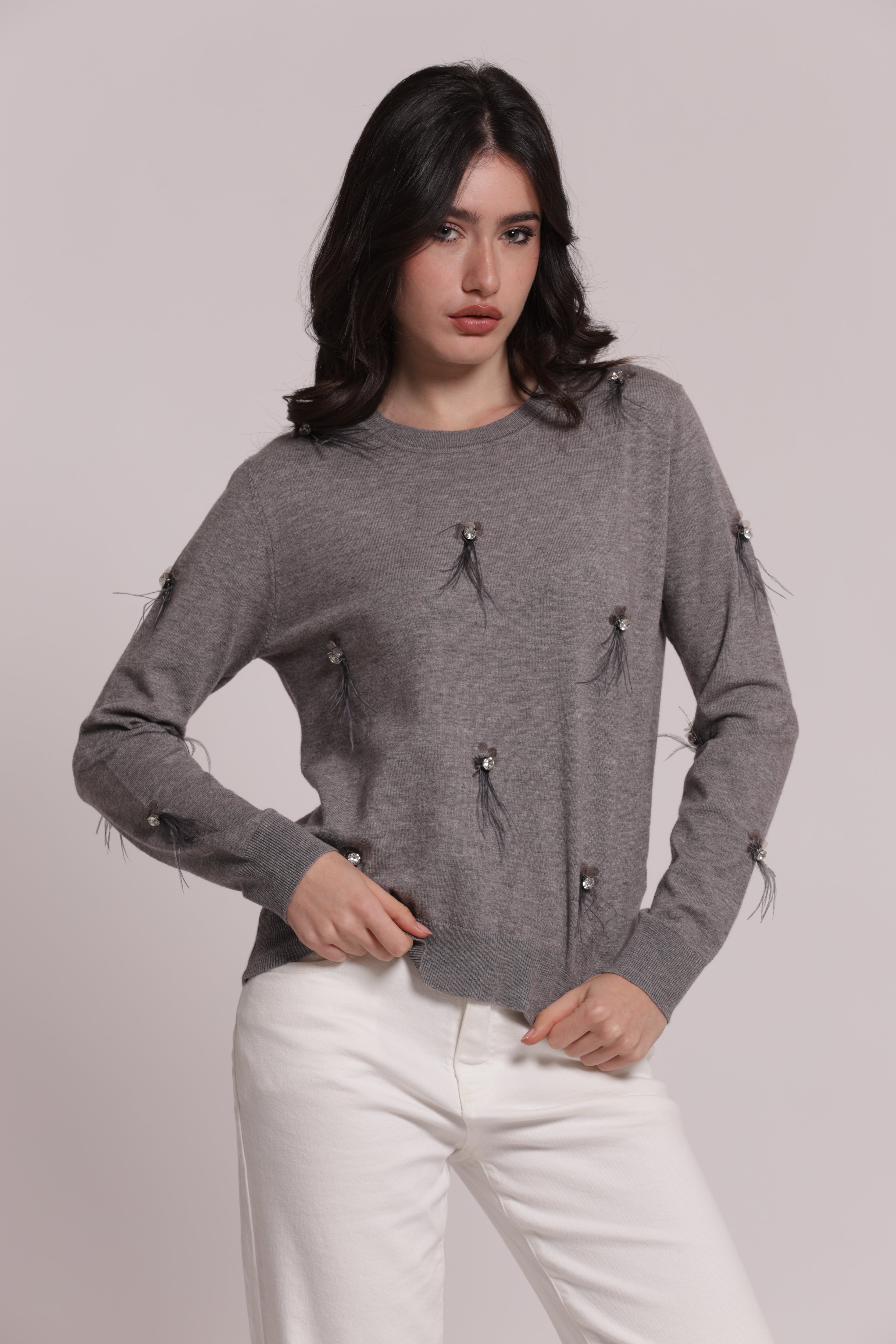 Mimi Mua Maglia Scollo Tondo con Piume Nera