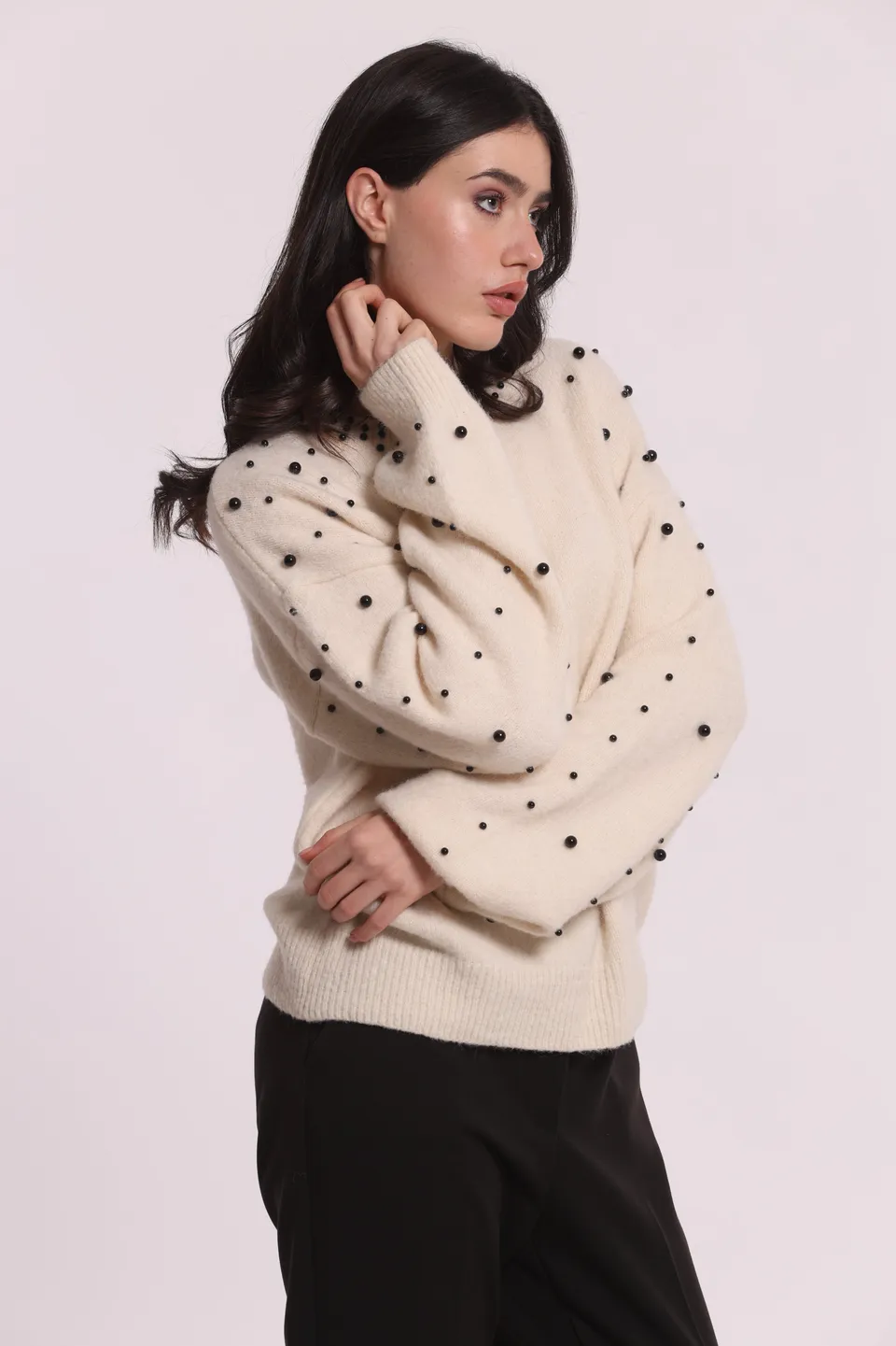 Mimi Mua maglia scollo tondo con perle
