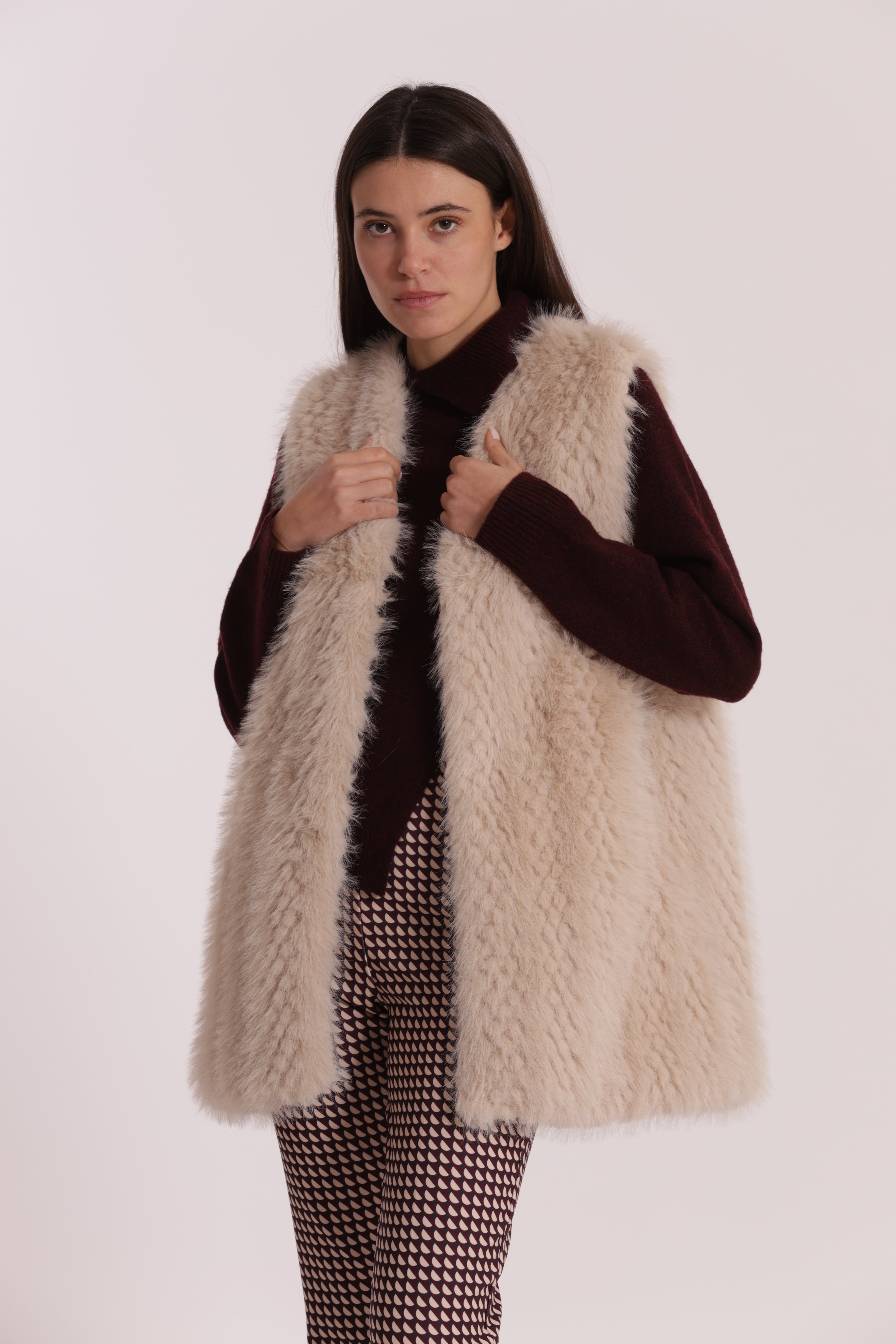 Mimi Mua Gilet Lungo Effetto Montone Beige