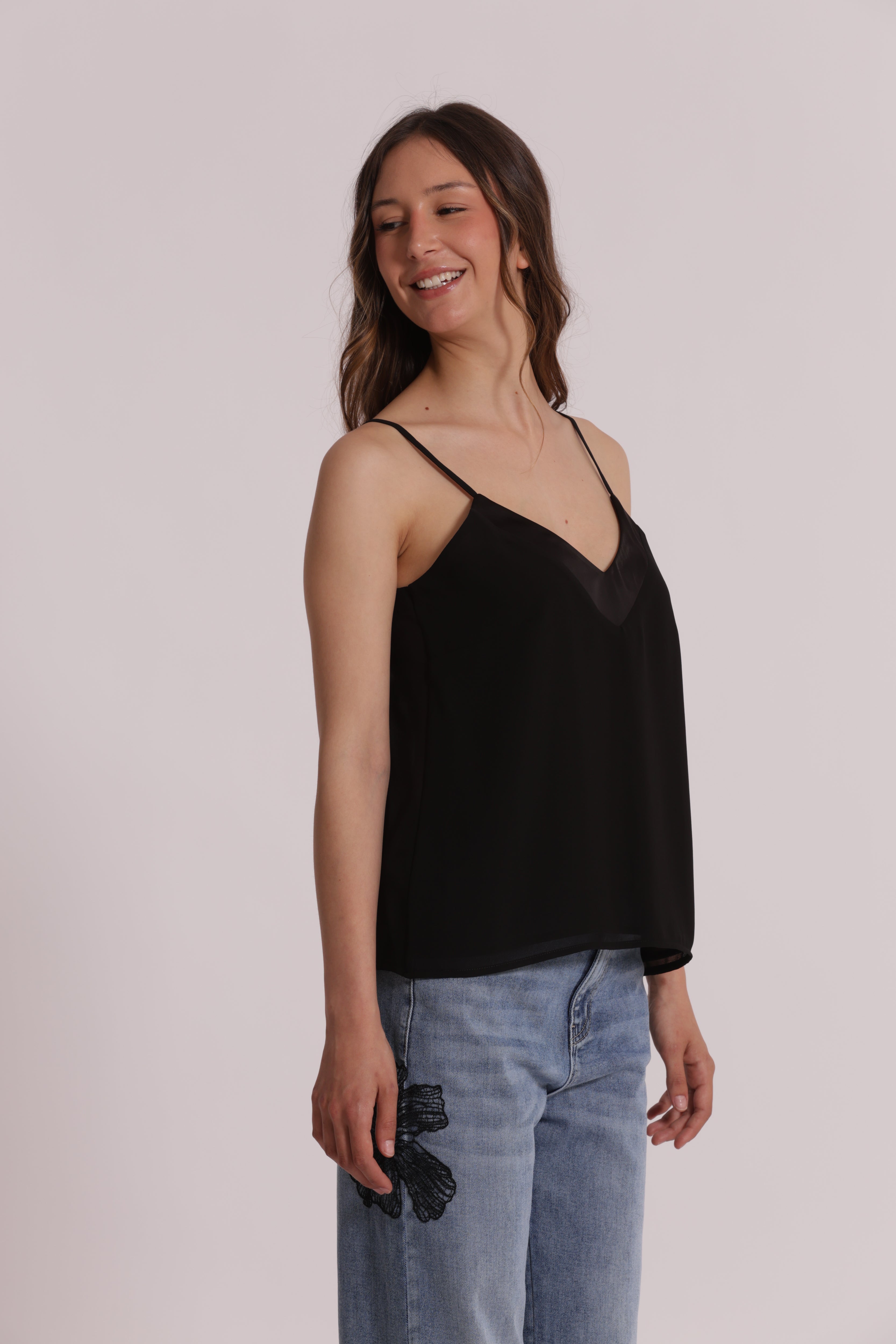 Mimi Mua Top Scollo a V Nero Fluido