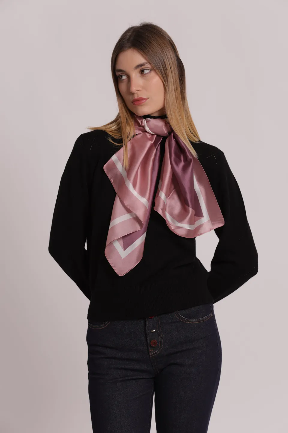 Mimi Mua Foulard con Triangoli Sciarpa 90x90 Nero poliestere
