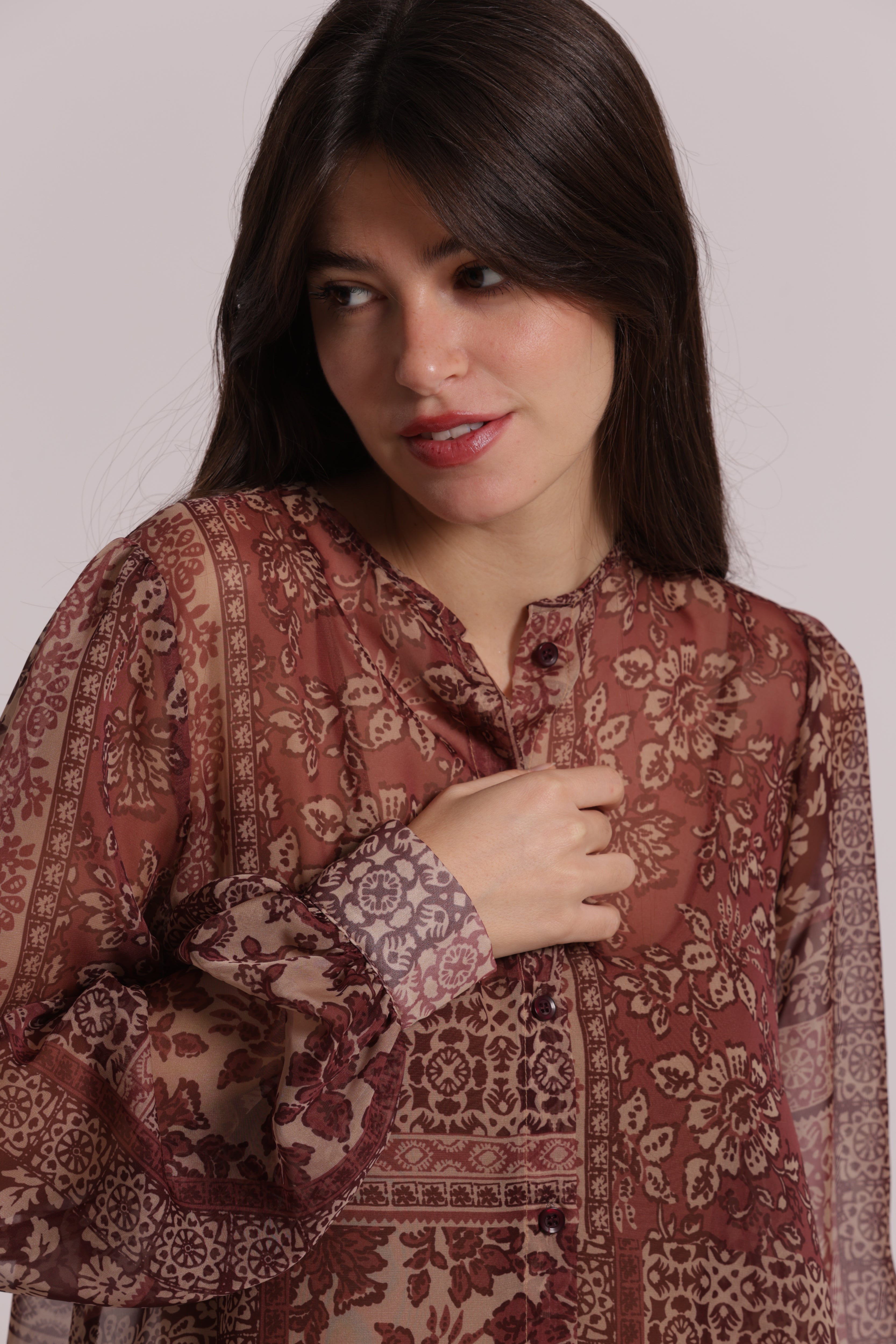 Mimi Mua Camicia senza colletto patchwork camicia cammello