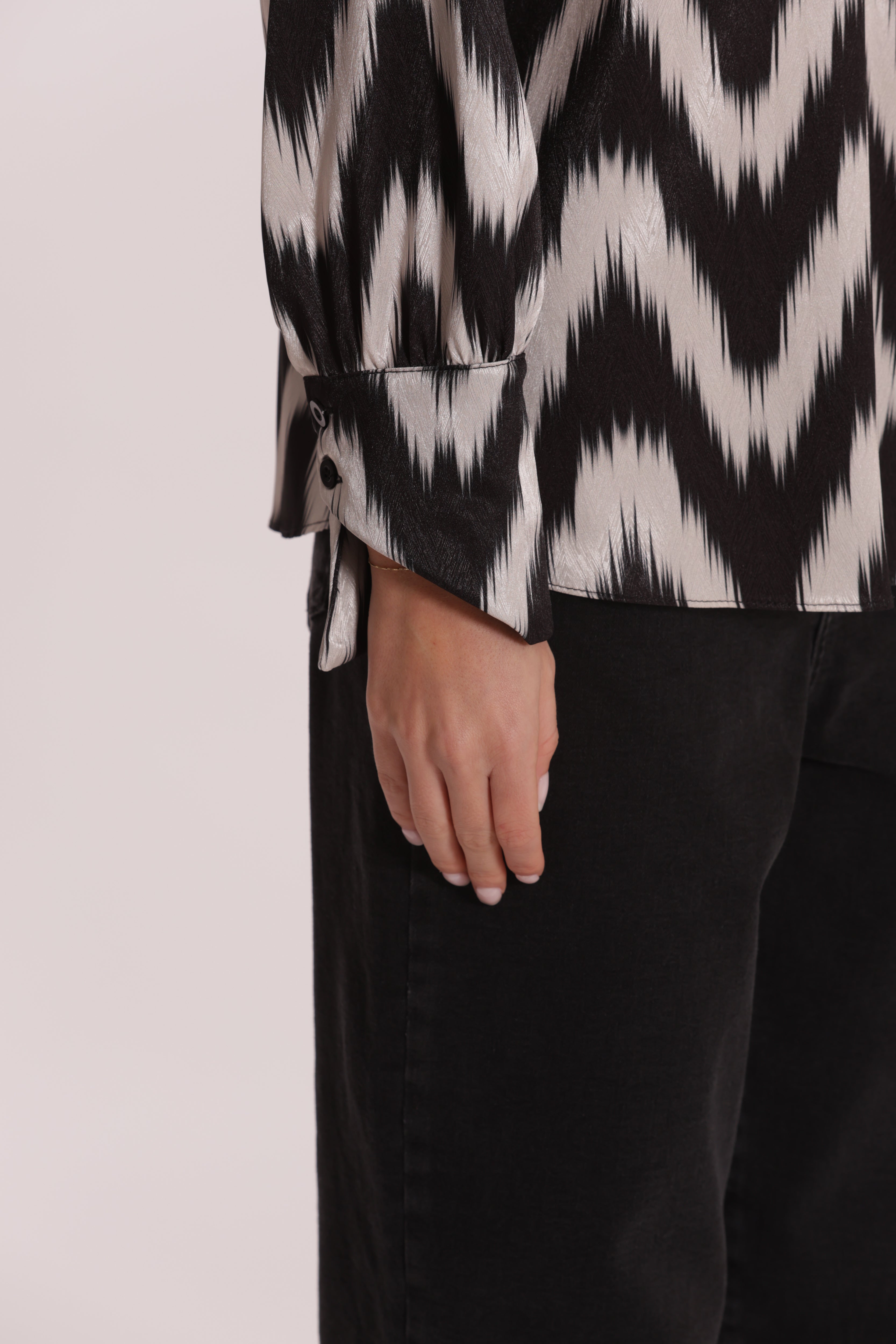 Mimi Mua Blusa Scollo Tondo Chevron Nero/Bianco