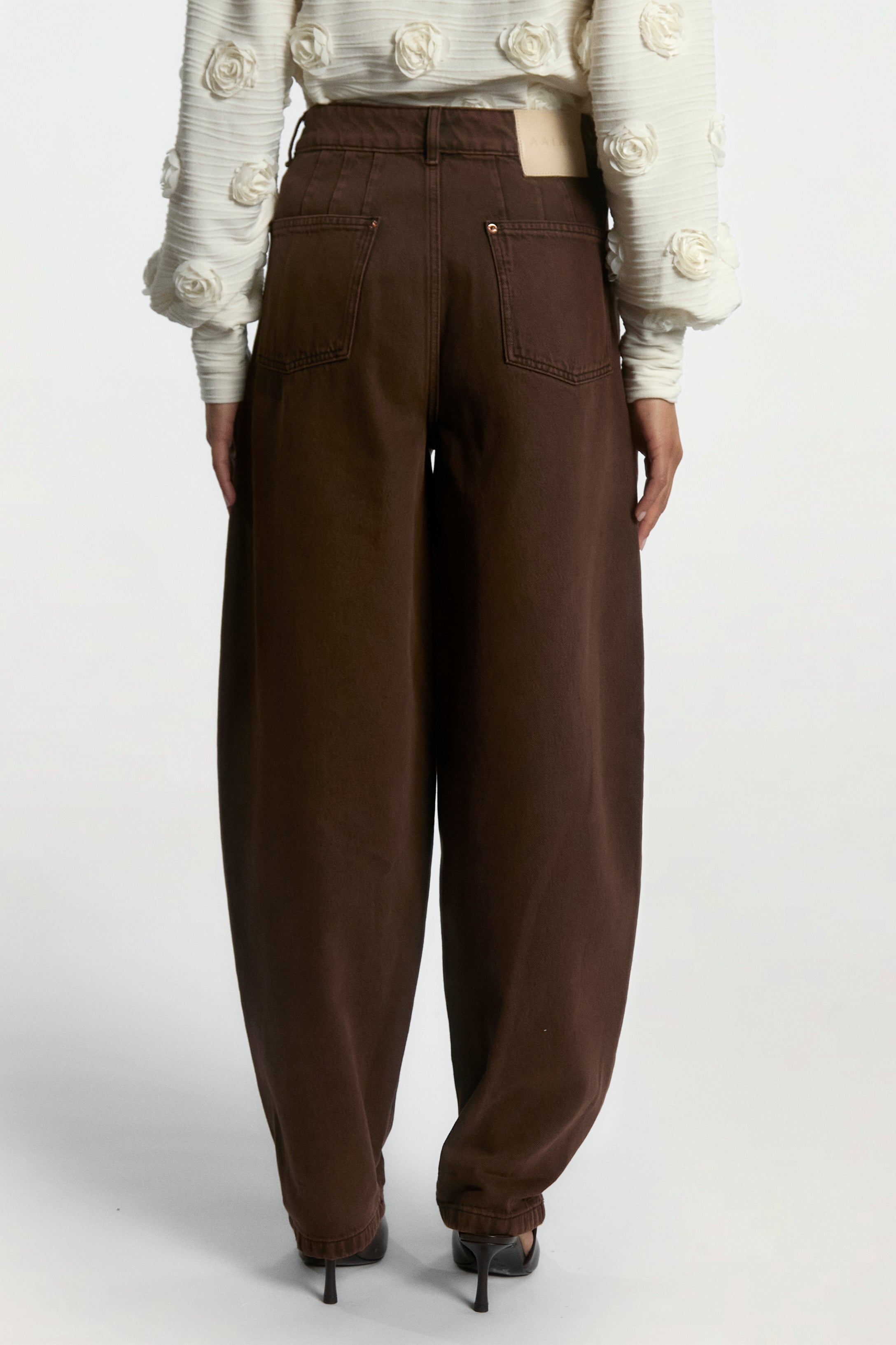 Aaiko Daley jeans barrel marrone scuro vita alta