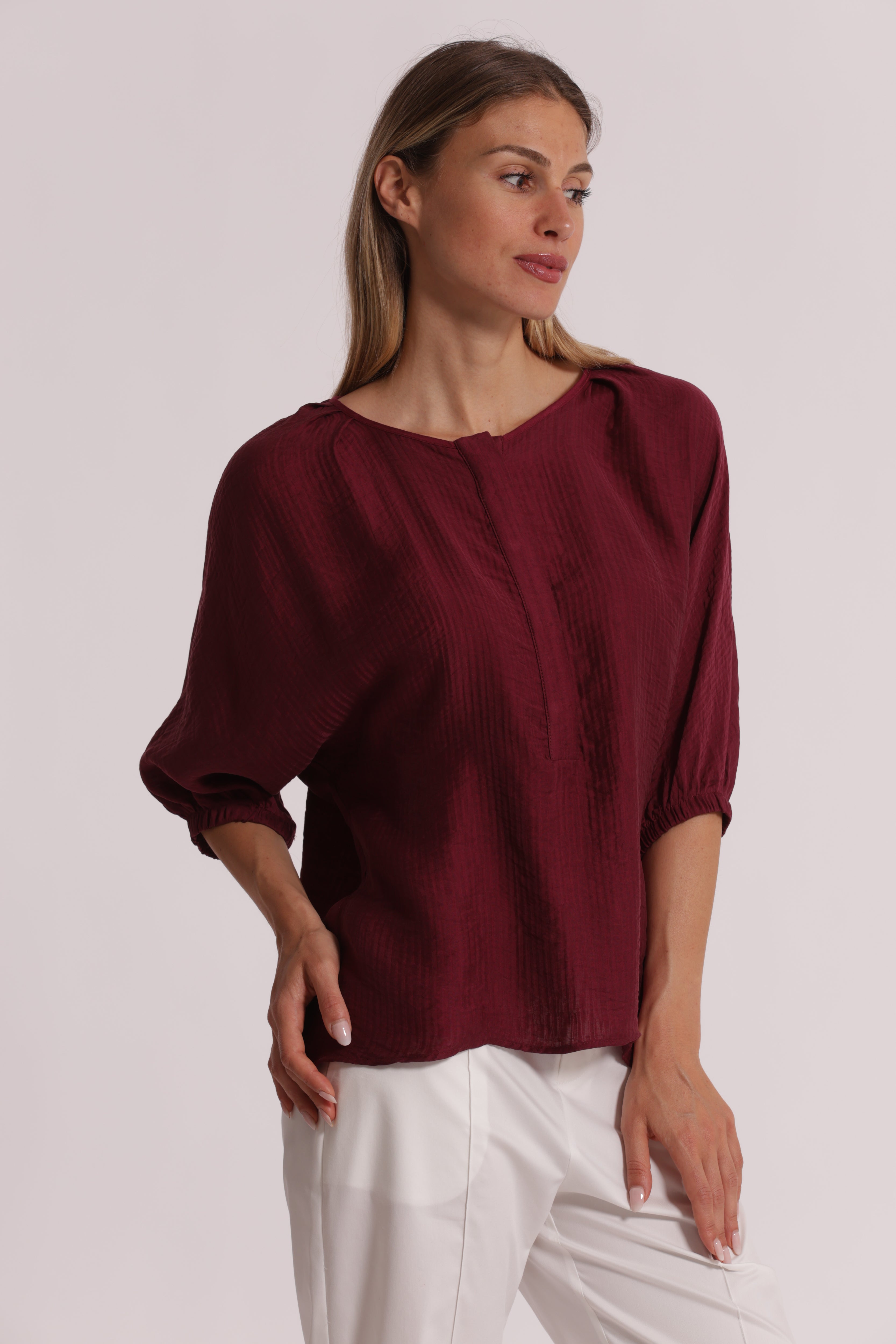 Mimi Mua Blusa Over in Creponne Scollo Tondo e Maniche 3/4 Latte