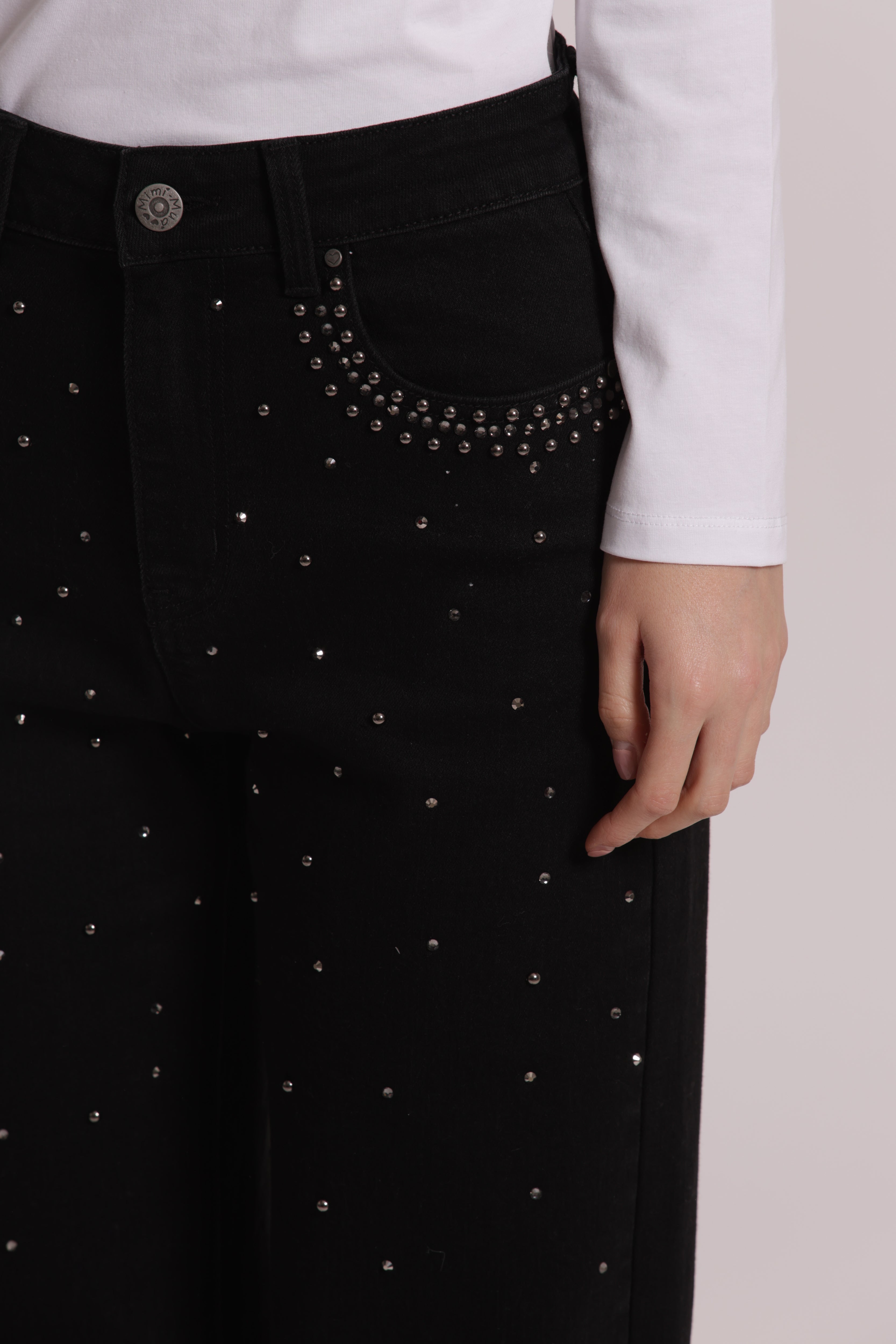 Mimi Mua jeans wide leg borchie e strass nero