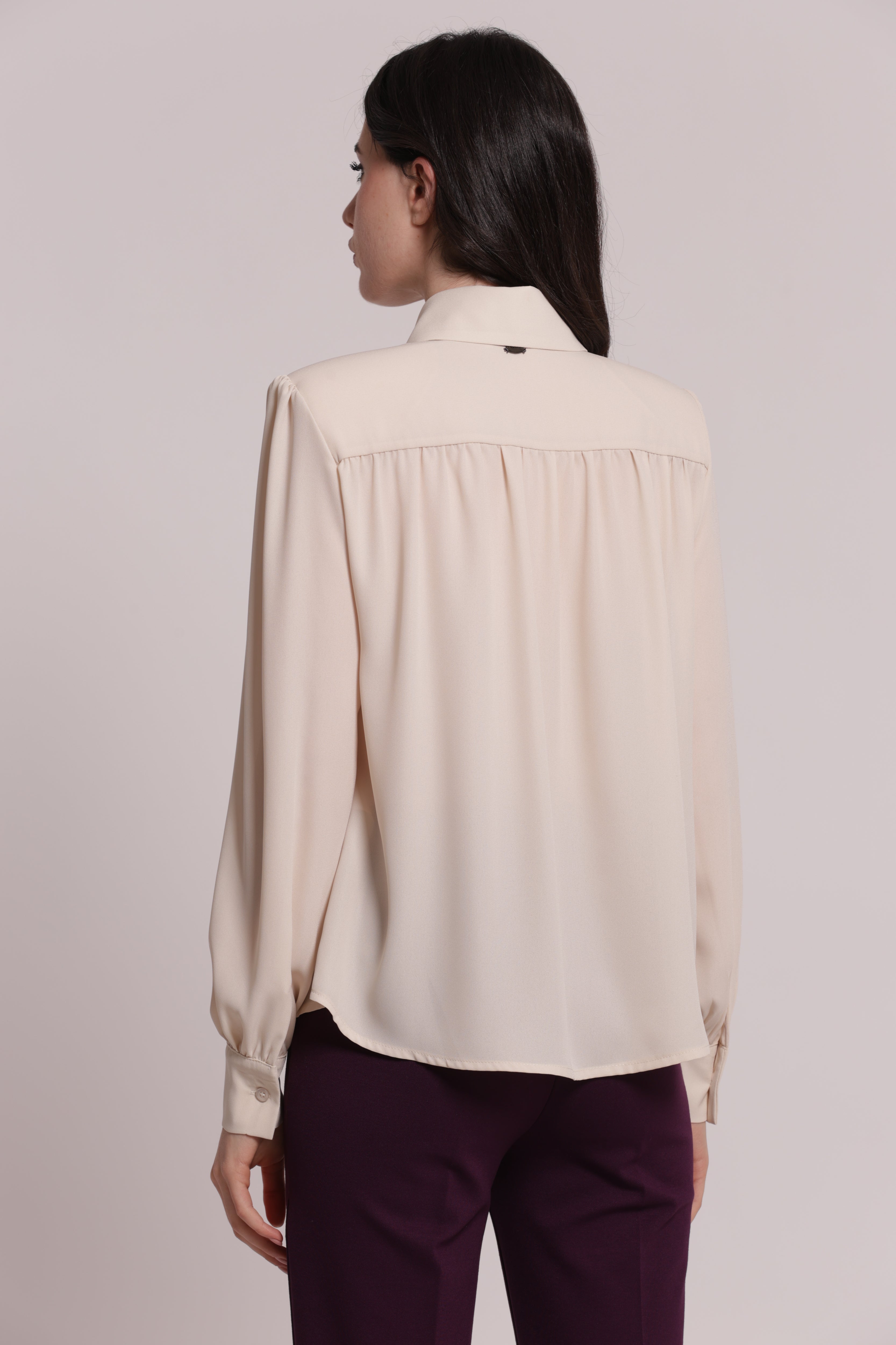 Mimi Mua Blusa con Spalline e Fiocco Nera