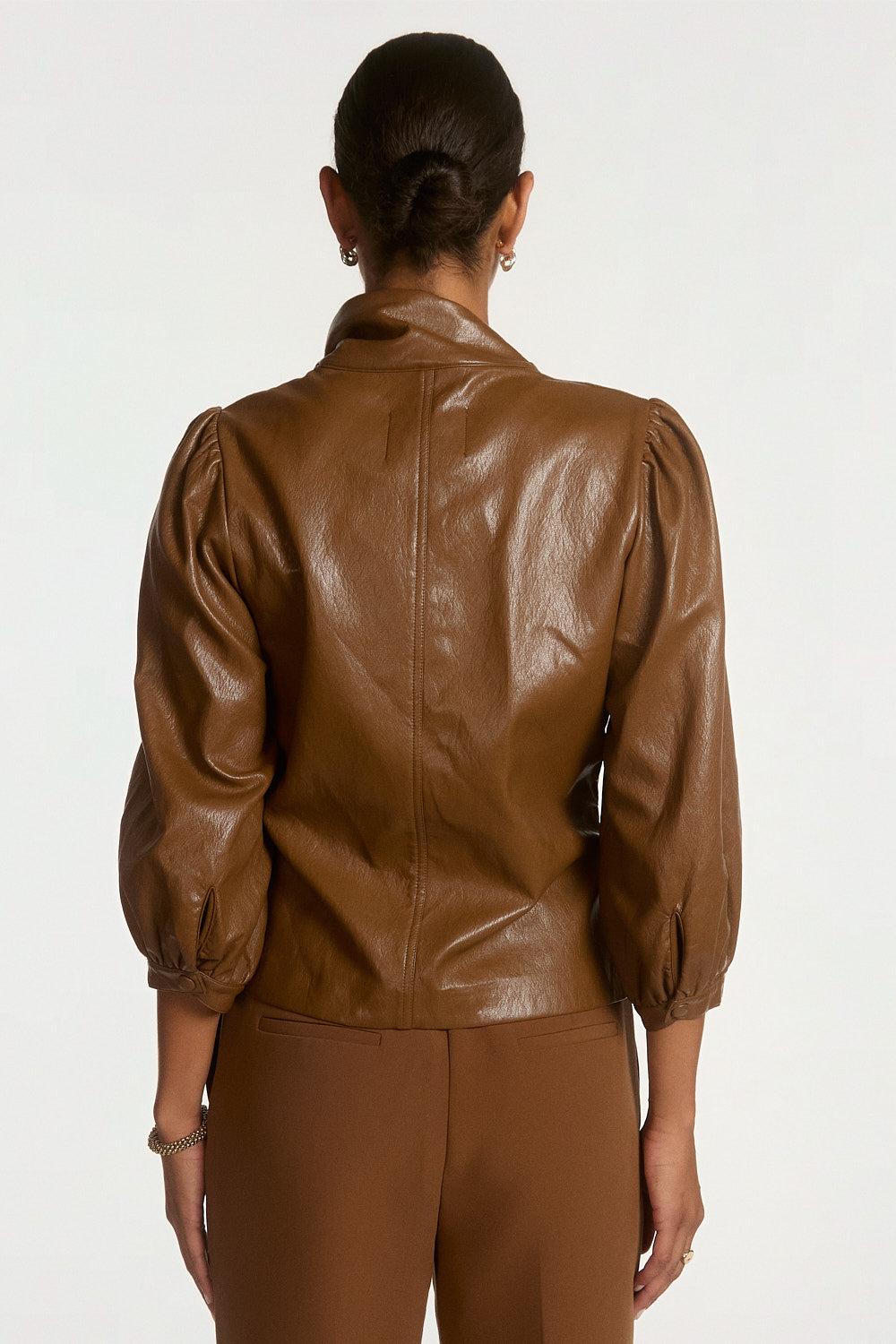 Aaiko Pemmy top marrone effetto pelle fiocco