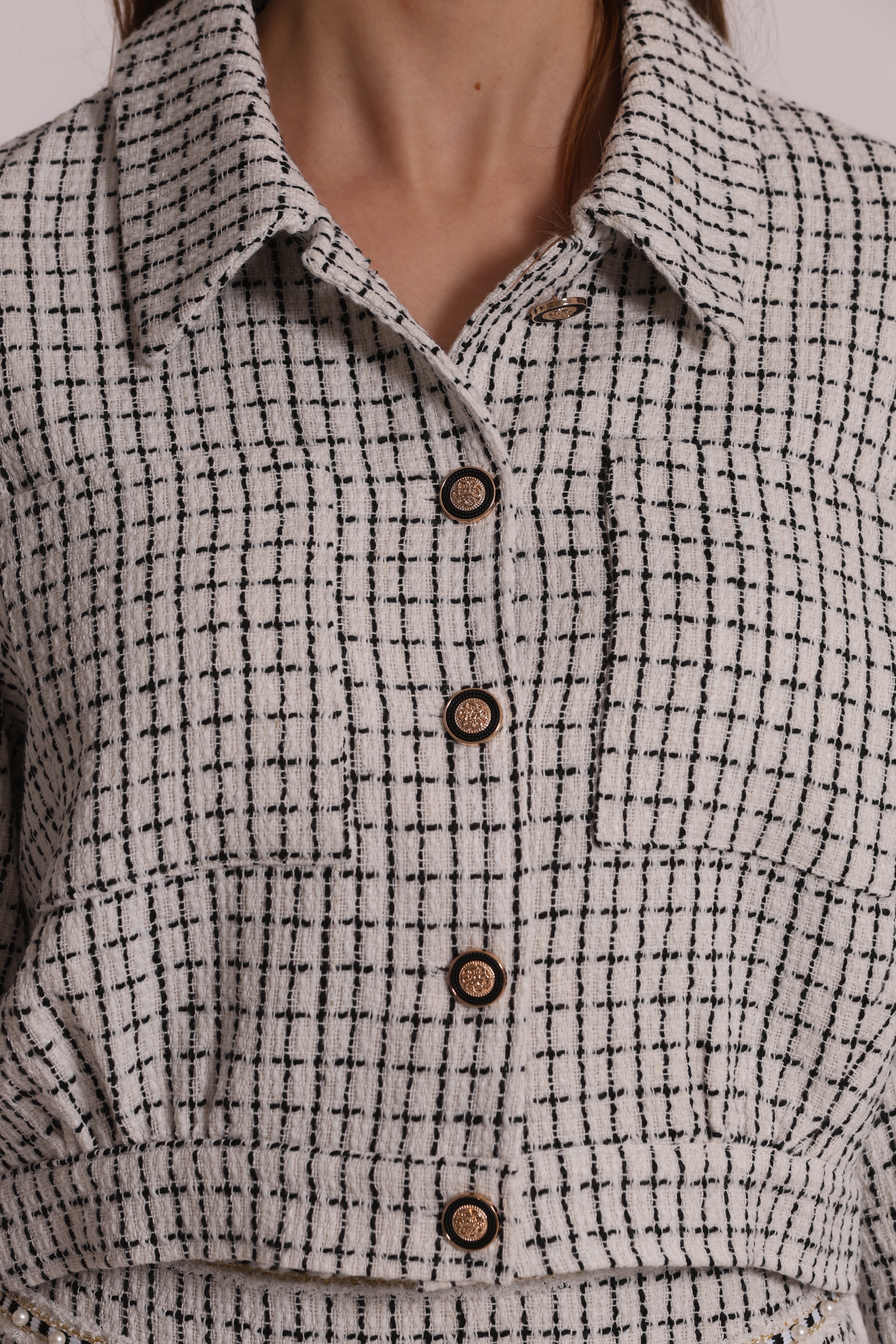 Mimi Mua Giacca Crop Tweed Bottoni Gioiello giacca corta