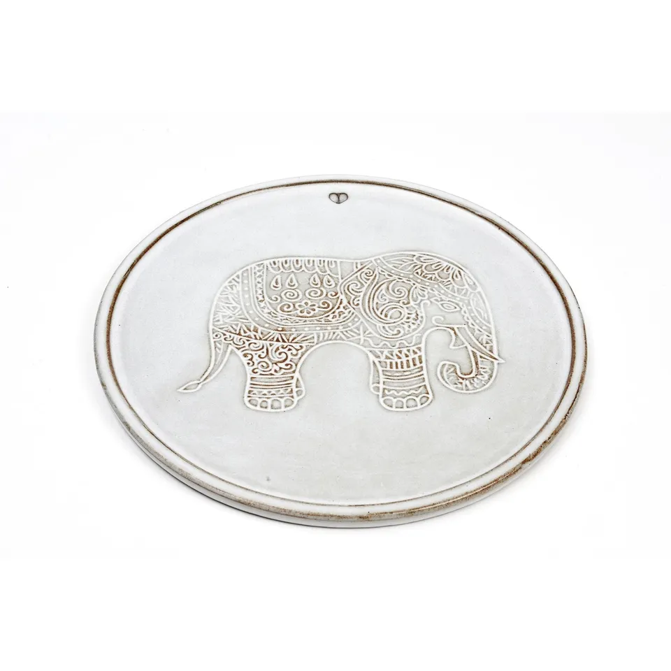 On Earth Elephant vassoio terracotta 29,5 cm bianco