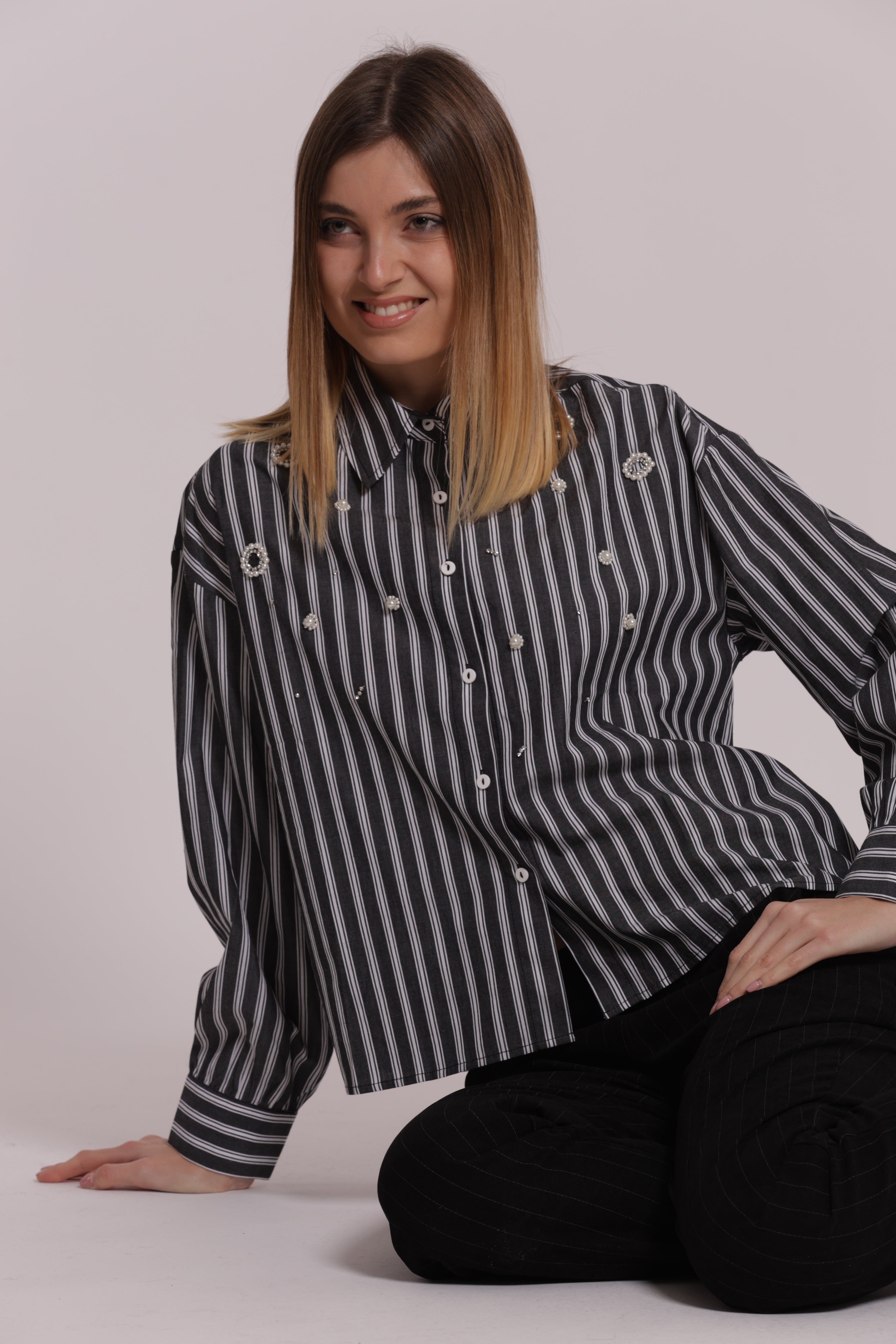 Mimi Mua camicia righe applicazioni azzurro