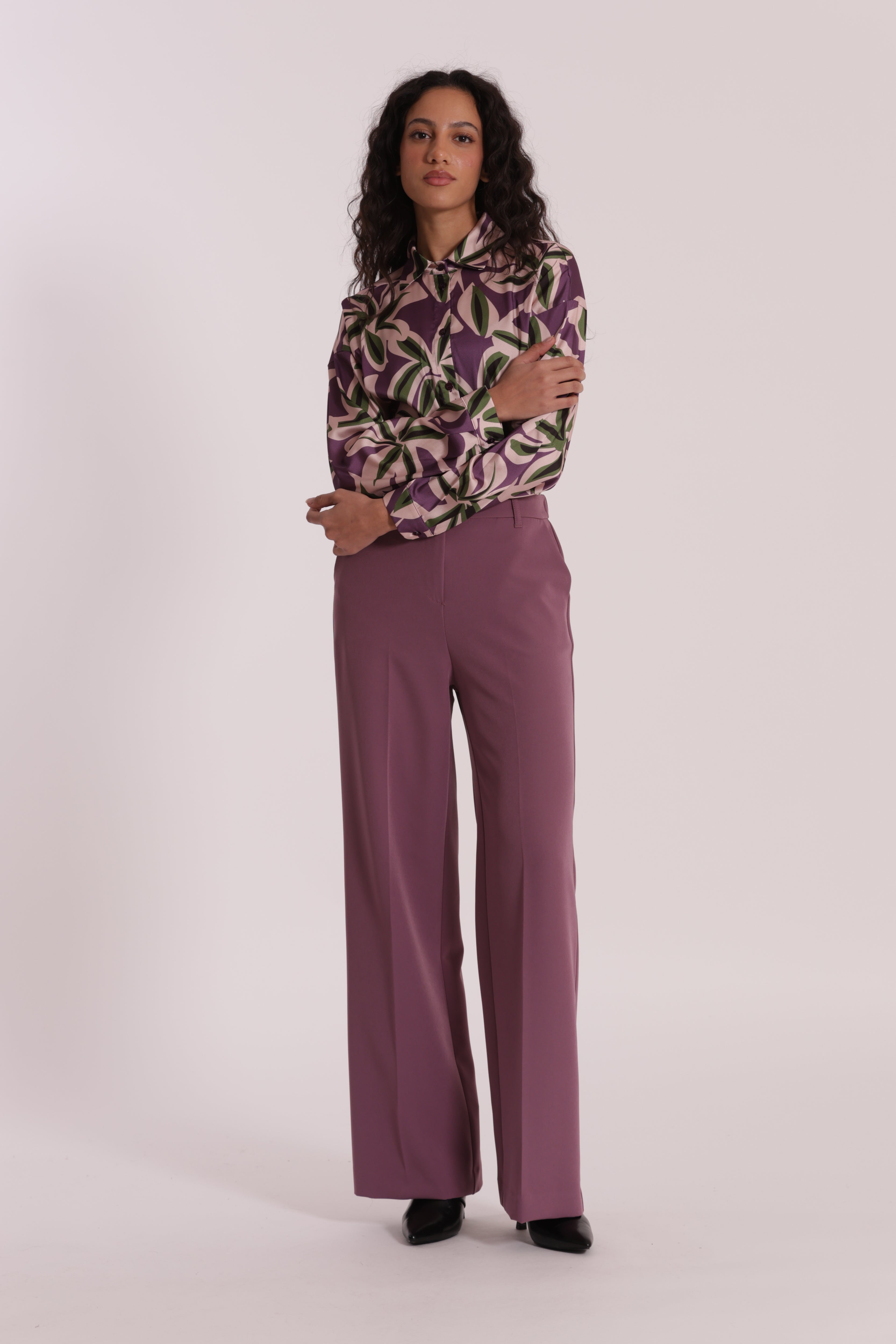 Mimi Mua pantalone palazzo con elastico dietro in tessuto tecnico nero