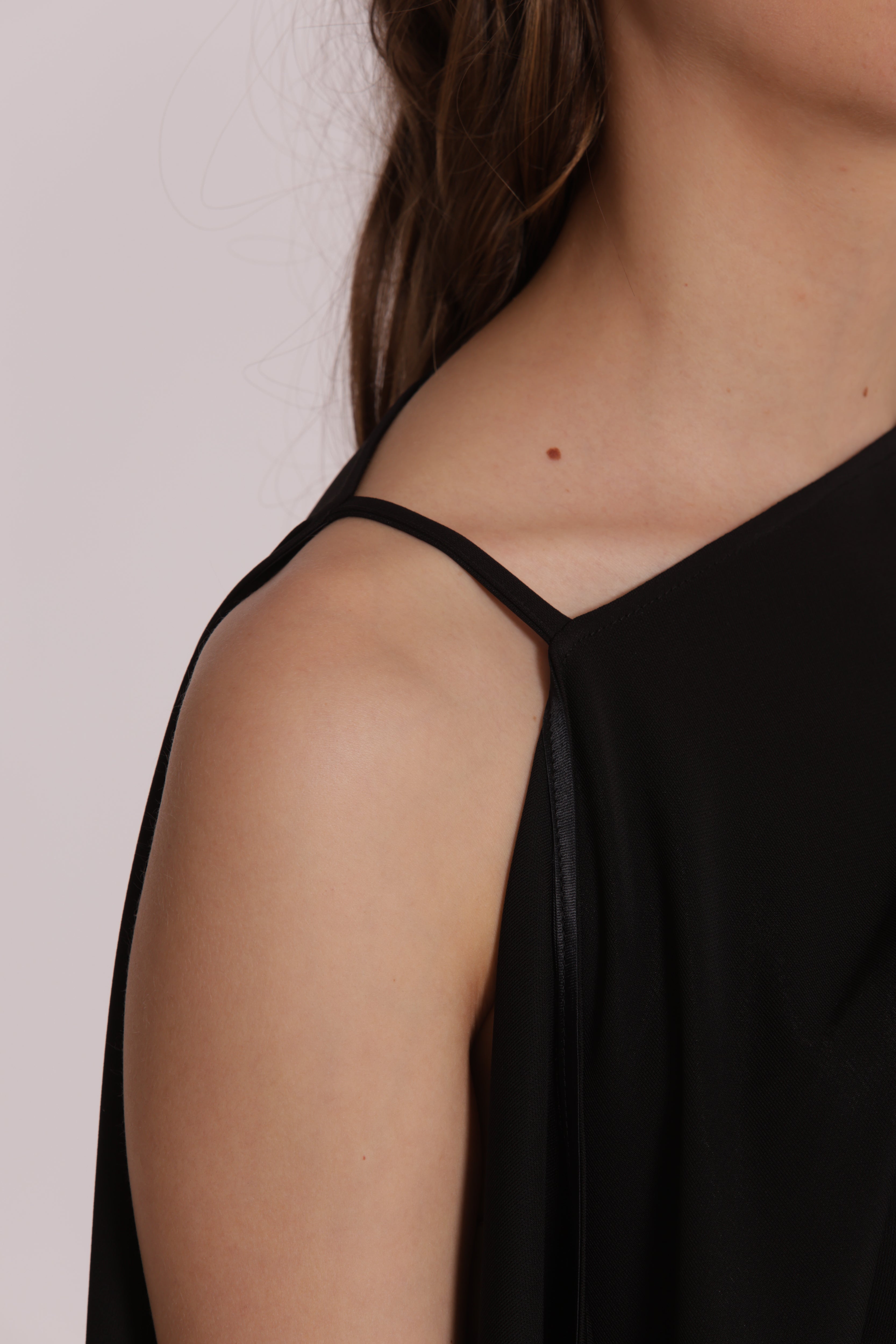 Mimi Mua blusa spalla scesa elegante