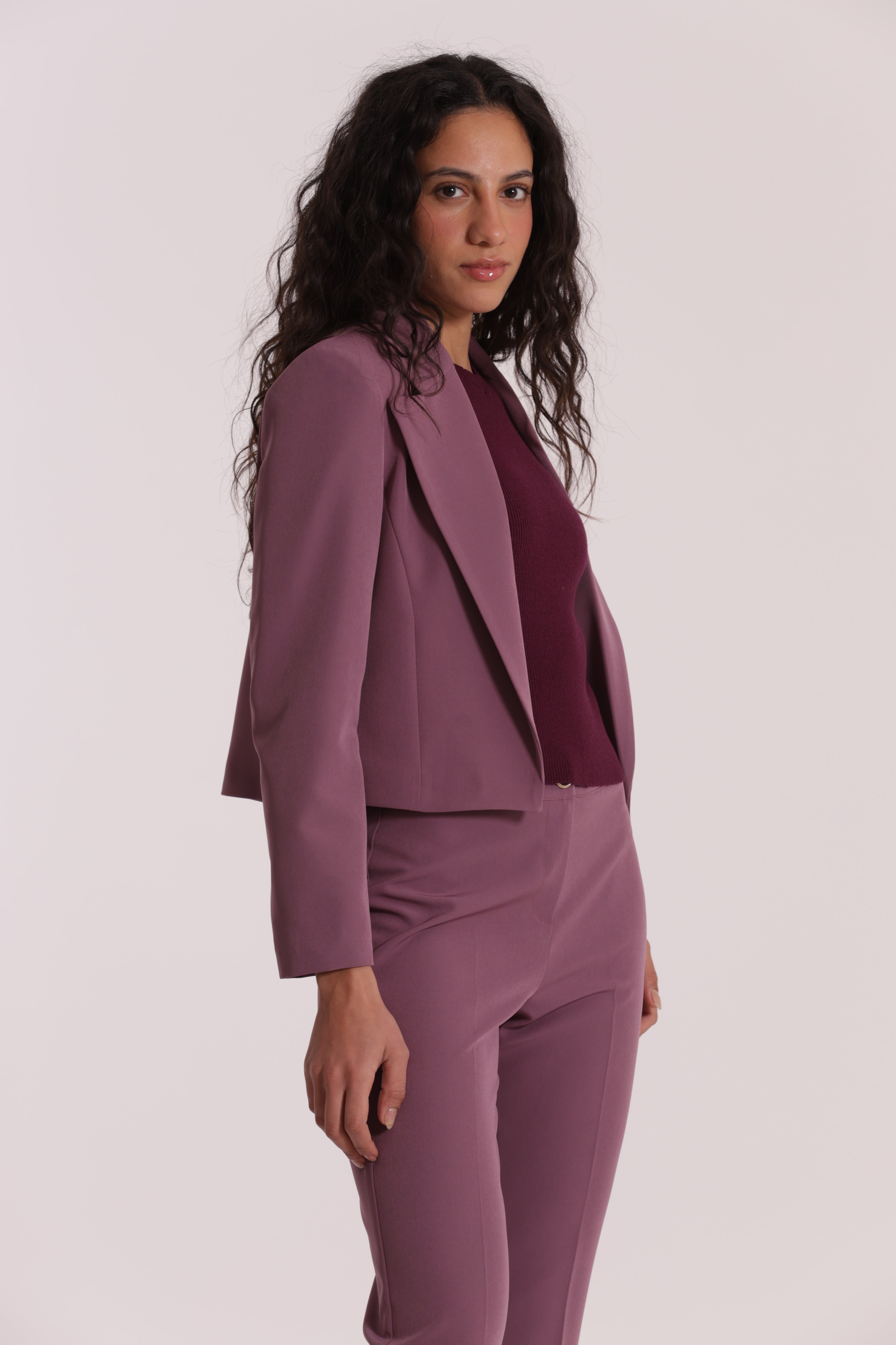 Mimi Mua Giacca cropped senza bottoni giacca tecnica nera