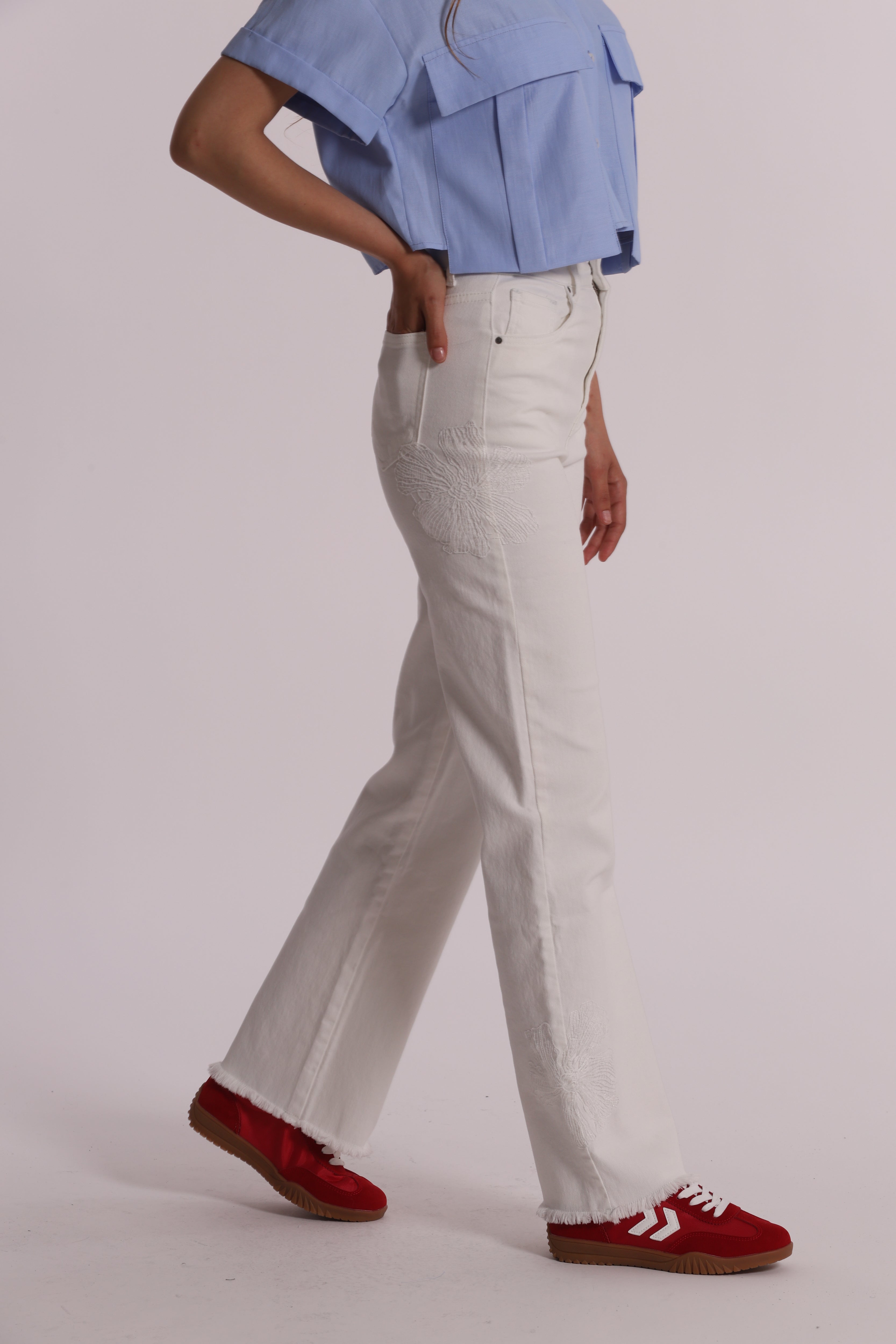 Mimi Mua Jeans con Ricamo Floreale jeans donna bianco