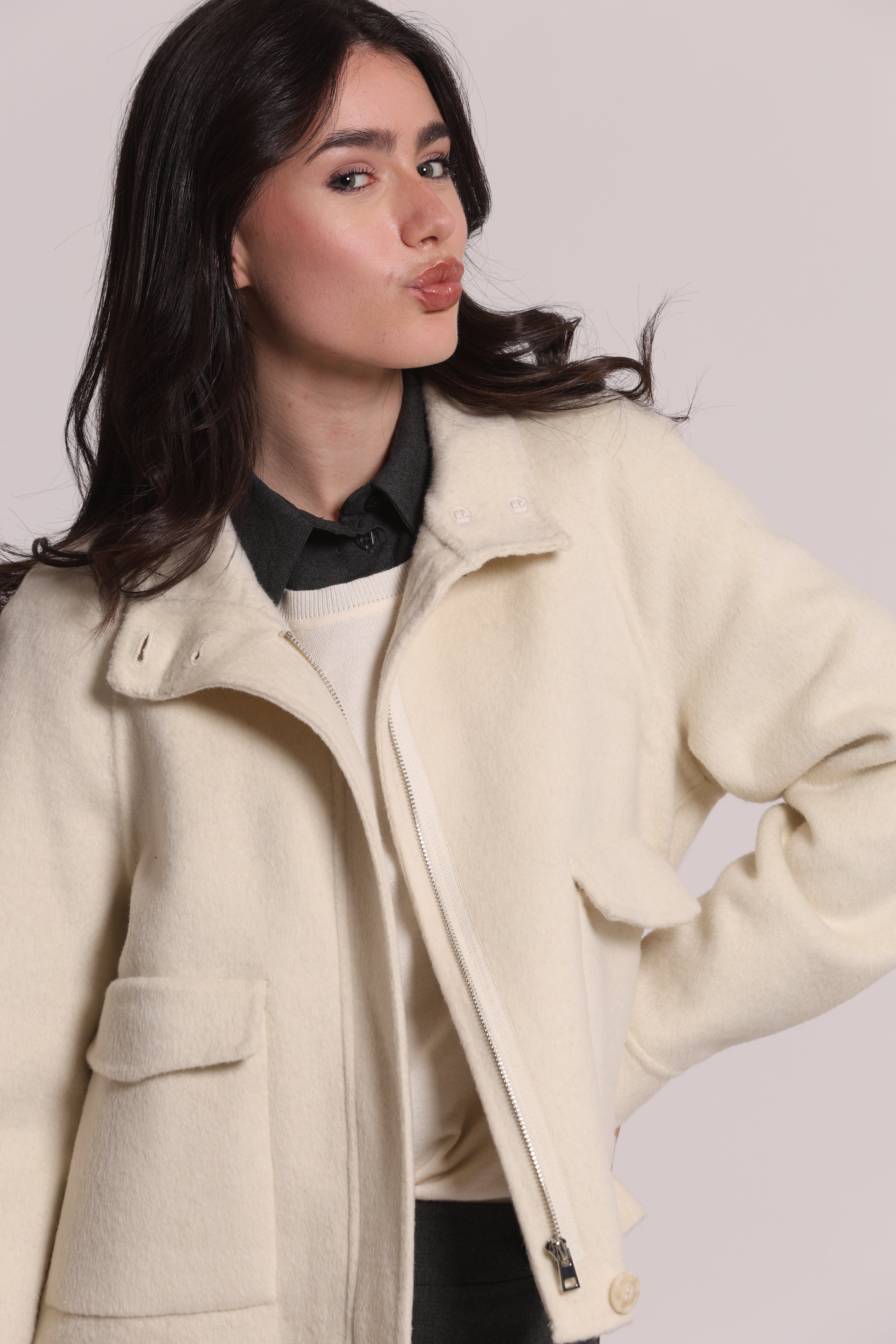 Mimi Mua Cappotto Corto cappotto zip lana nero