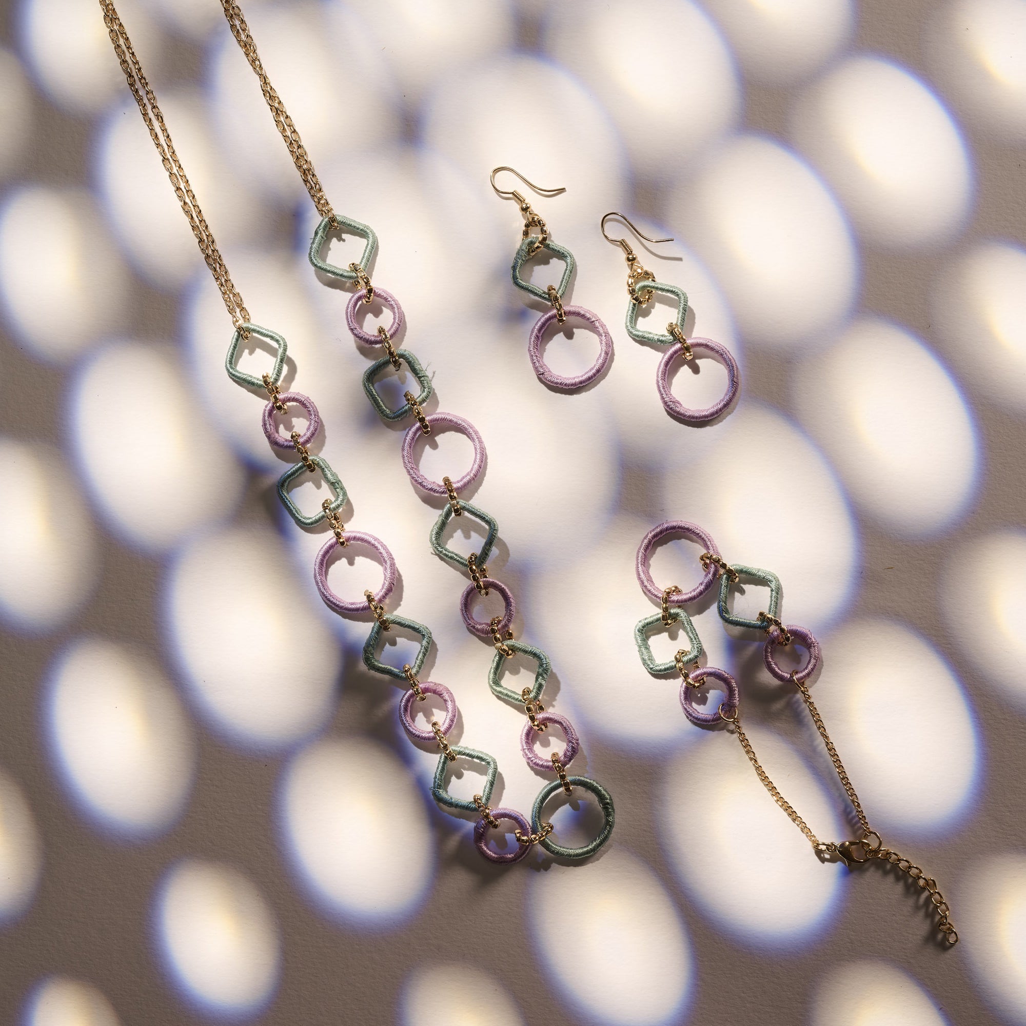 On Earth Cooperative Collection Iris bracciale seta 19+4 cm