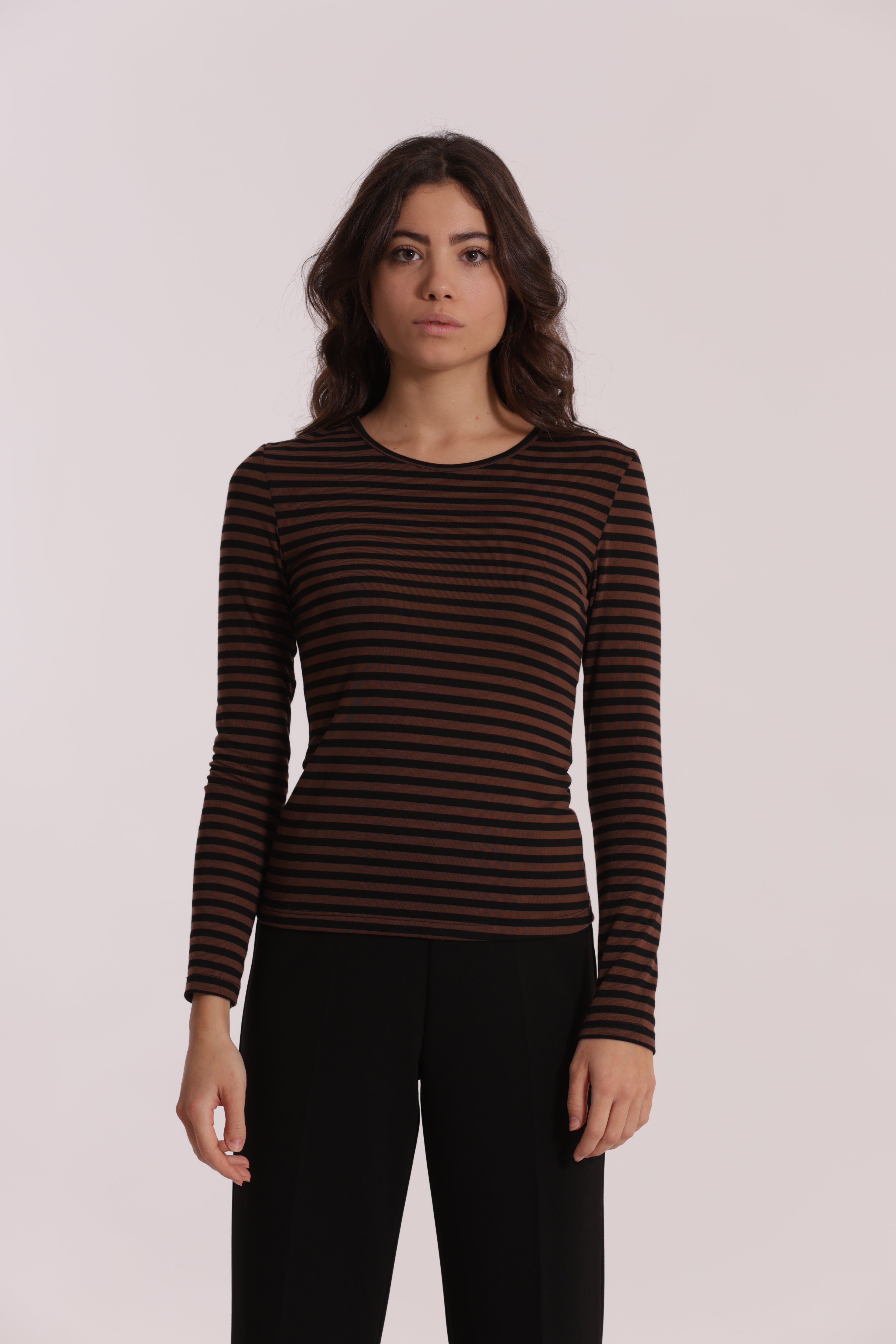 Mimi Mua Maglia Righe Scollo Tondo Nero Grigio