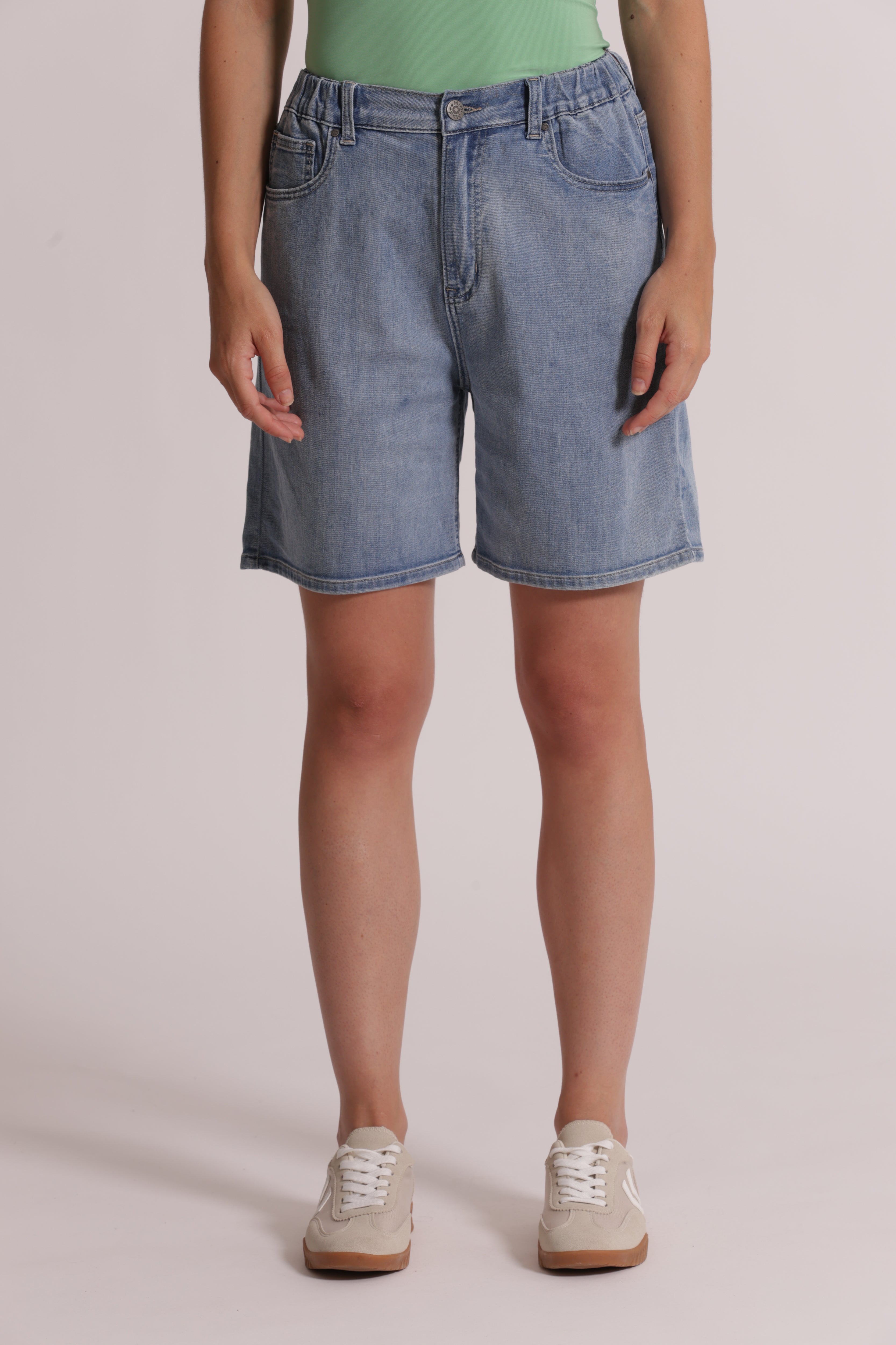 Mimi Mua Shorts in Denim shorts blu chiaro cotone