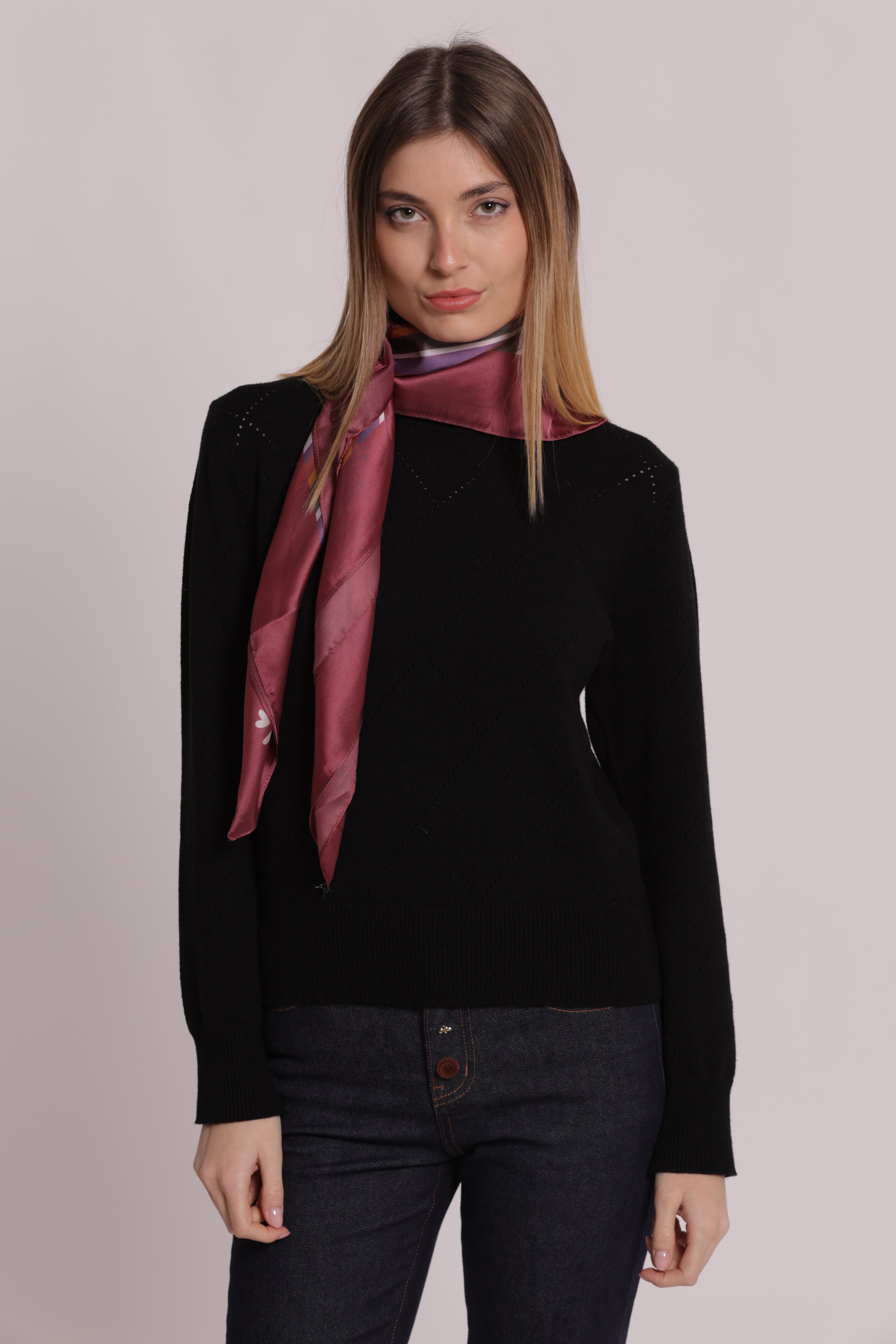 Mimi Mua foulard righe diagonali nero 90x90 poliestere