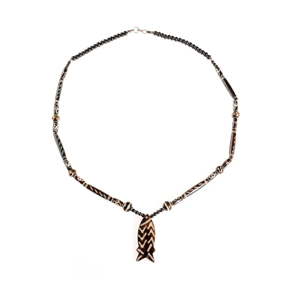 On Earth Totem collana osso nera 70 cm