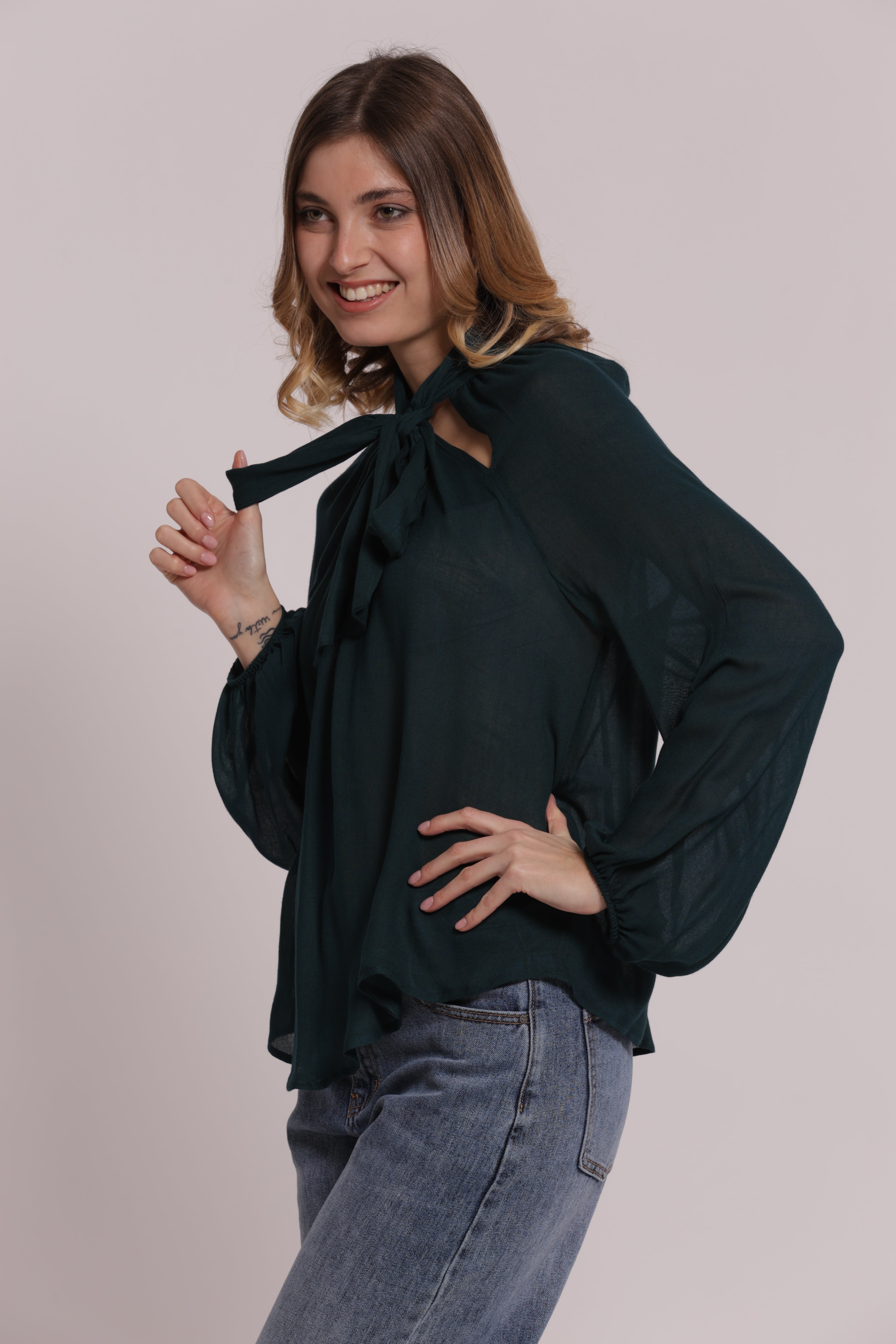 Mimi Mua Blusa Fiocco Collo Garza Viscosa Nera