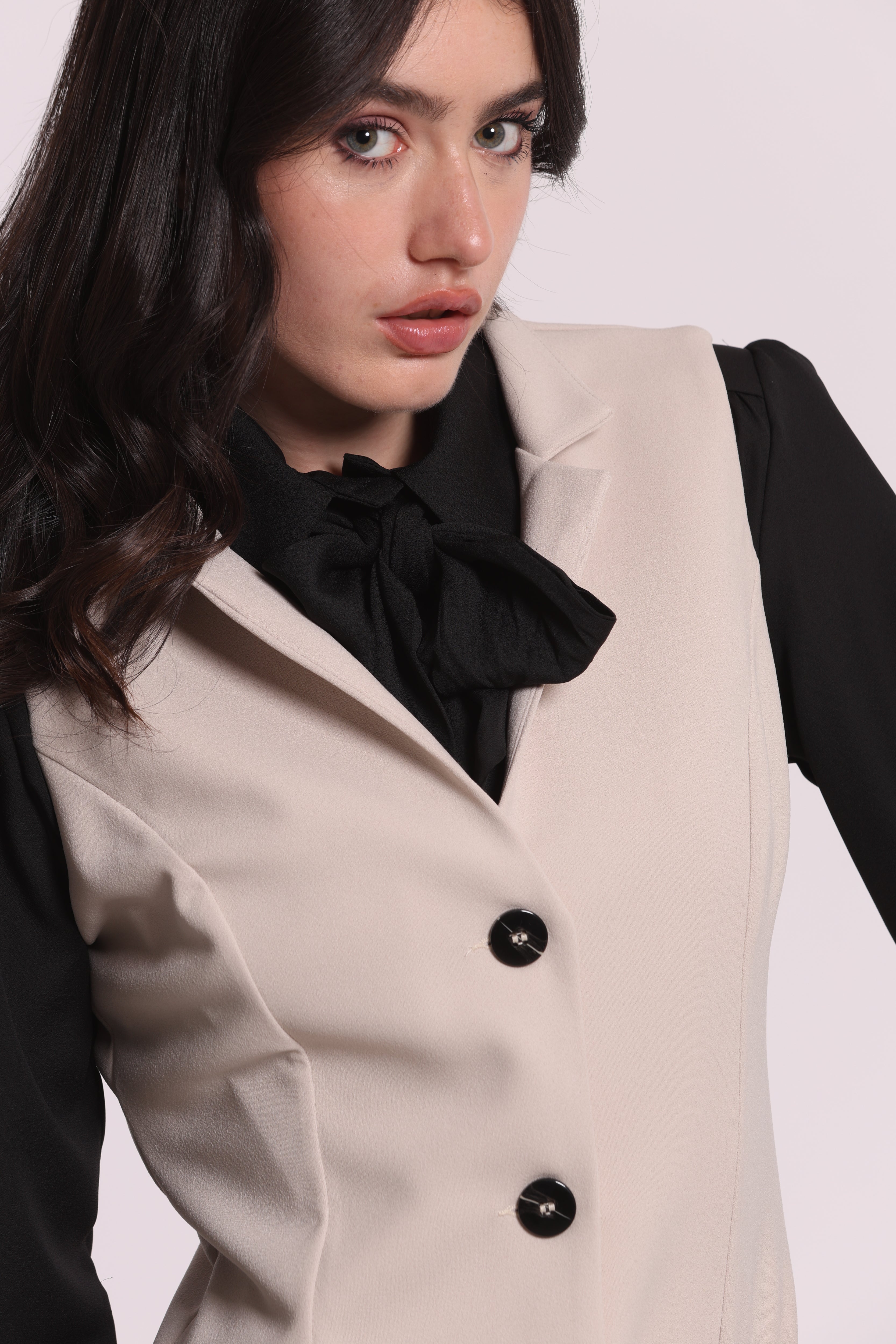 Mimi Mua Scuba Crepe gilet nero