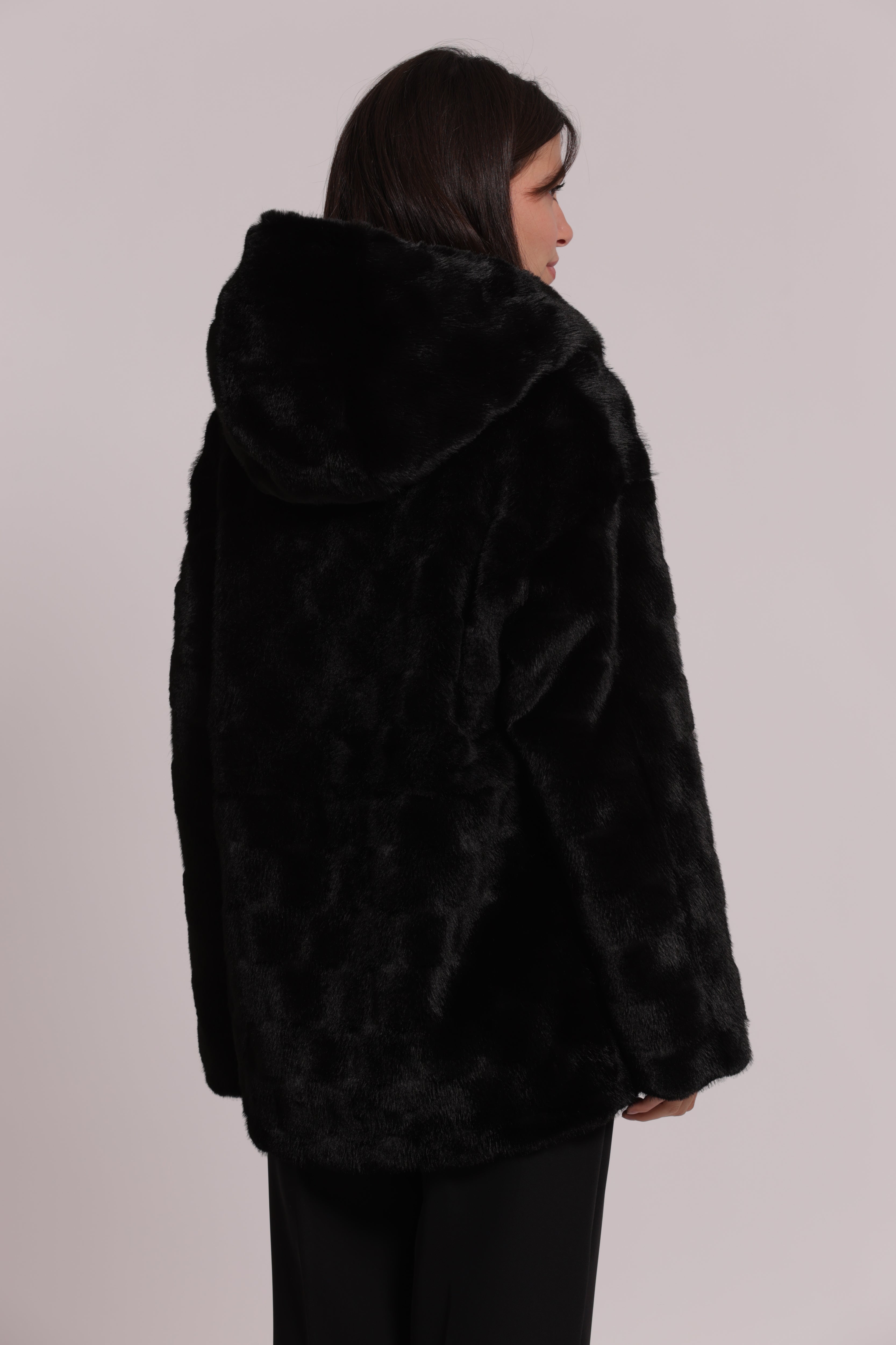 Mimi Mua Cappotto Effetto Pelliccia con Coulisse nero