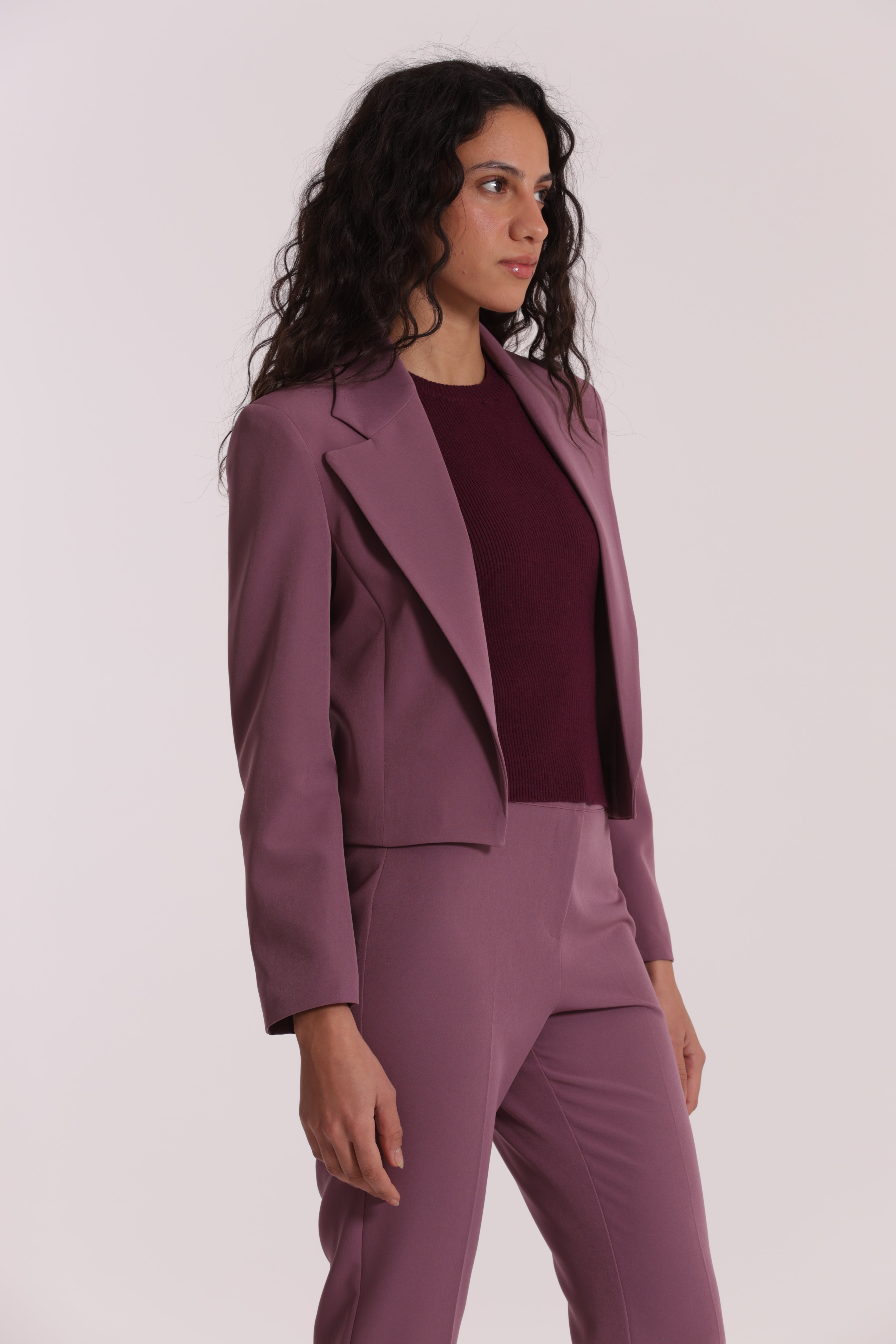Mimi Mua Giacca cropped senza bottoni giacca tecnica nera