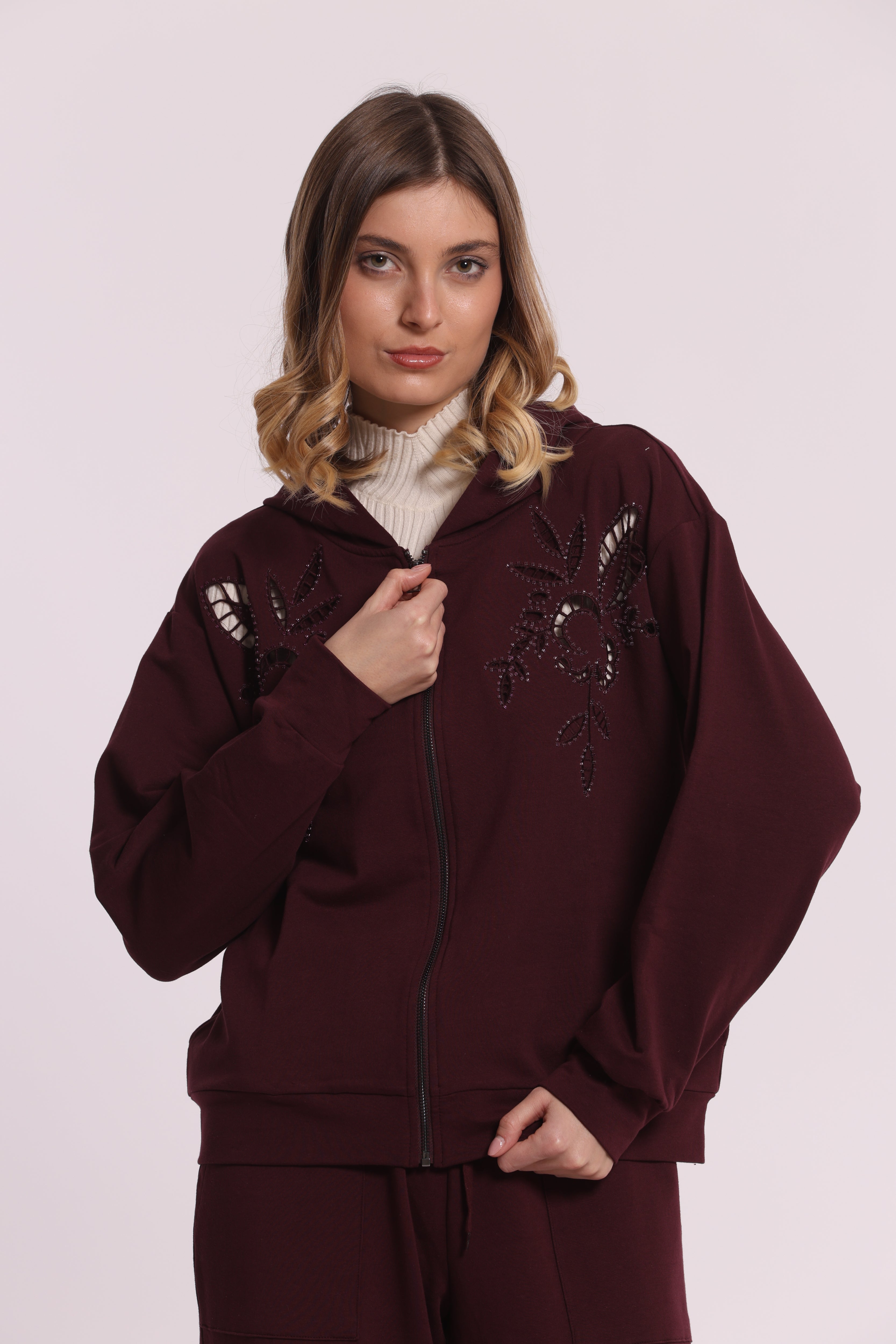 Mimi Mua Felpa con Zip Dettagli Traforati e Strass Nero